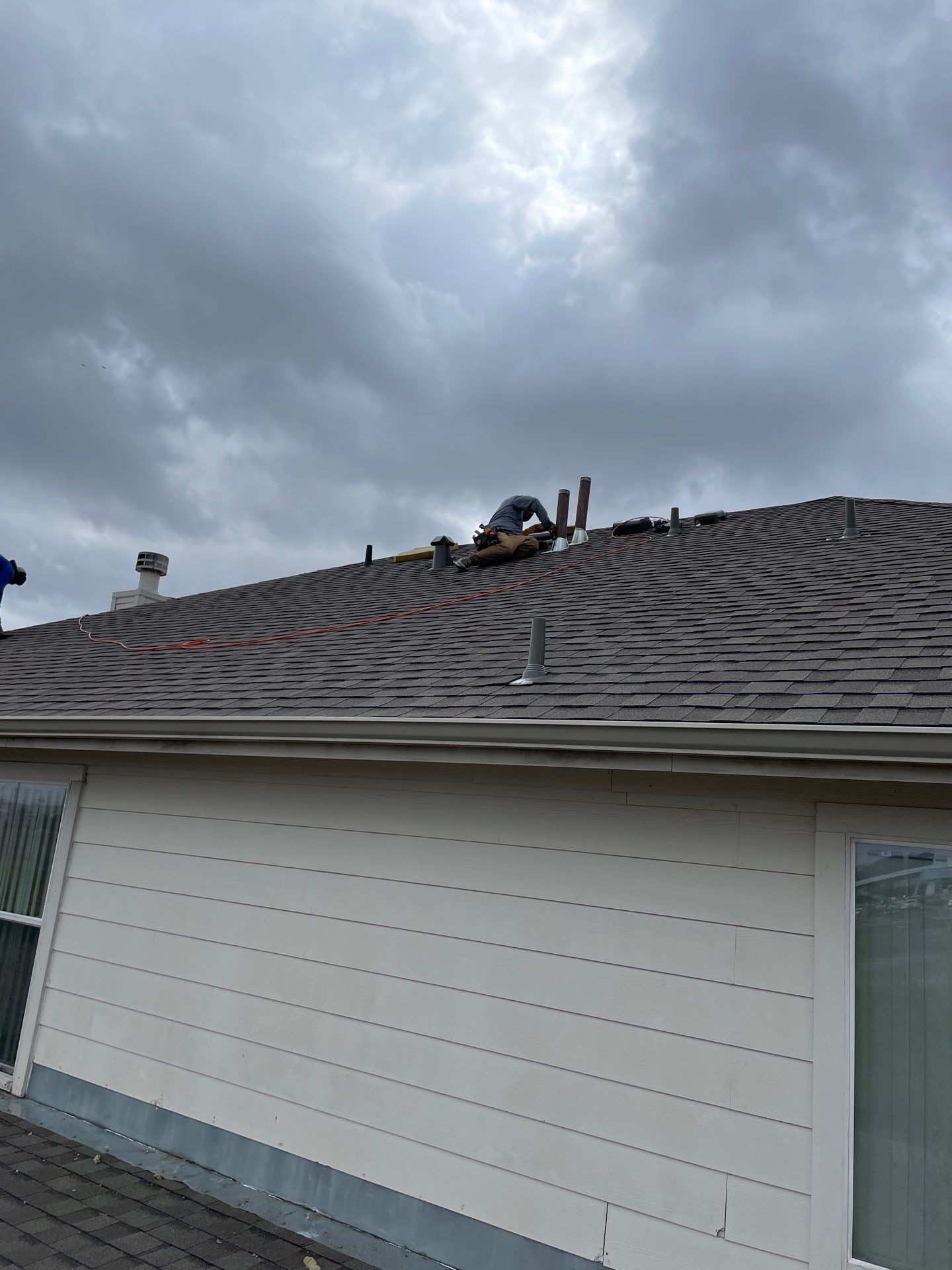 Residential Roofing Installation using Owen's Corning Duration (Lifetime) Shingles by Roof Repair Company