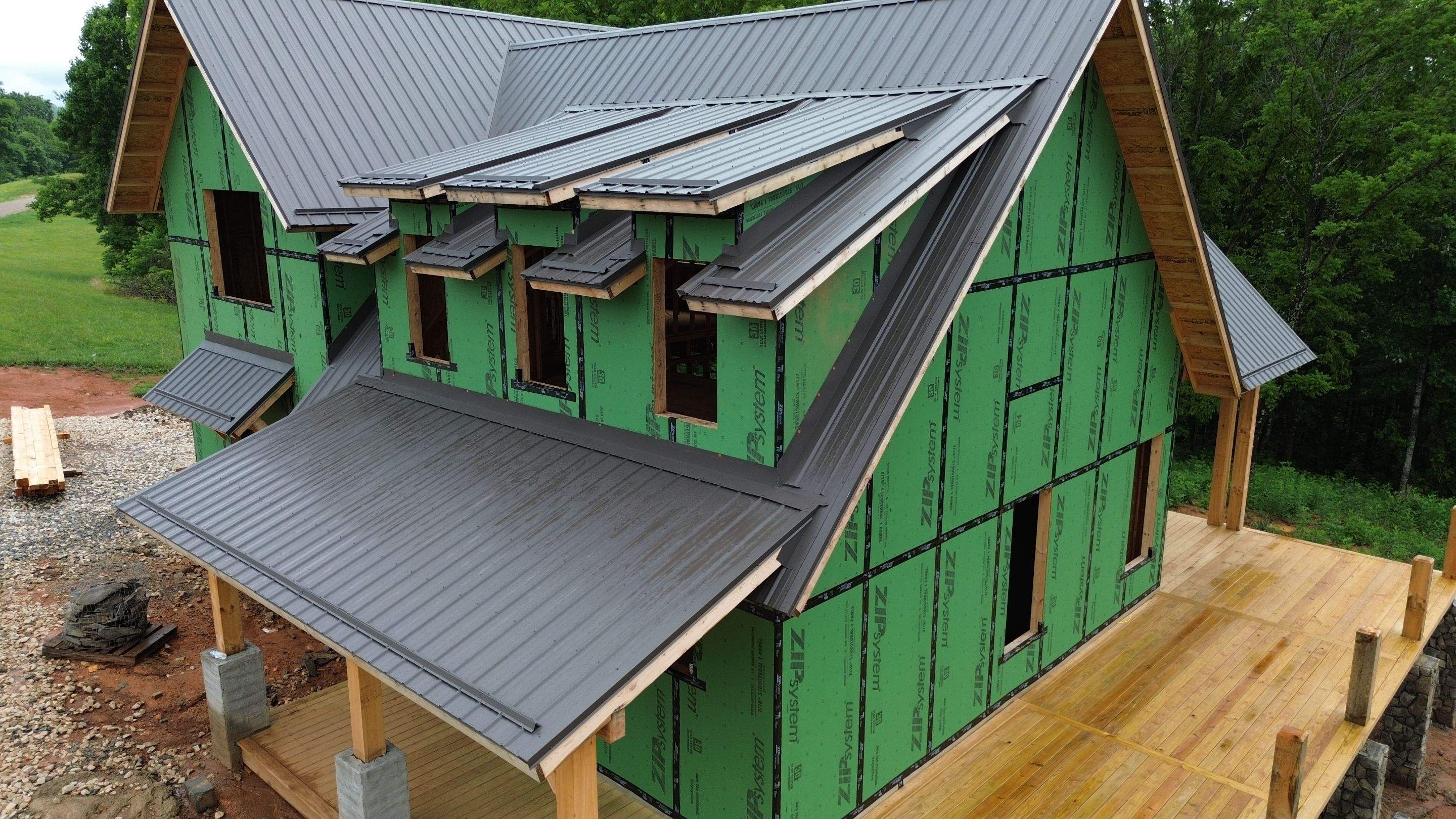 Wert Residence by Omnia Roofing