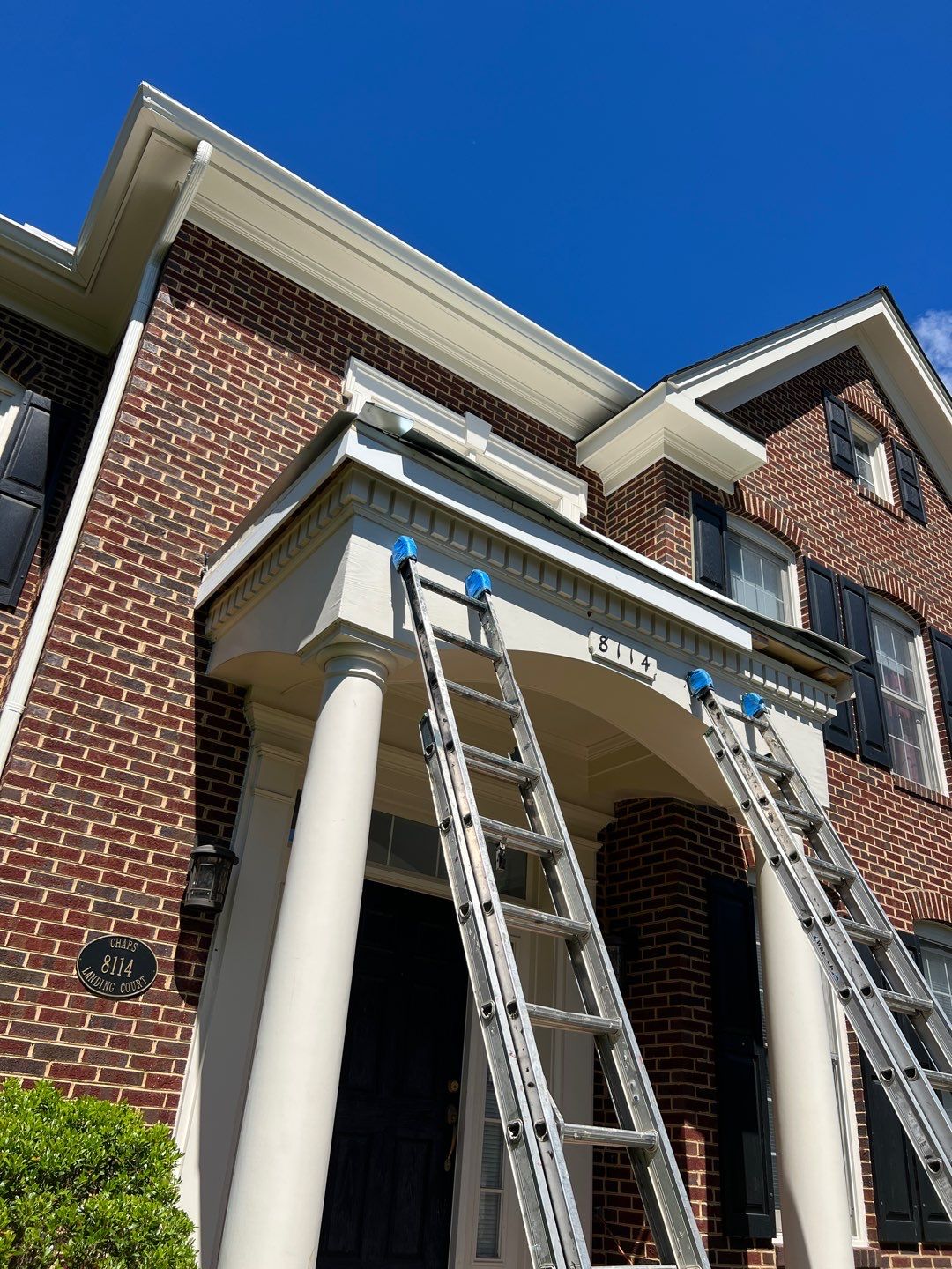 Springfield: CertainTeed Landmark Pro Designer Shingles in Max Def Charcoal Black by RM Banning, Inc.