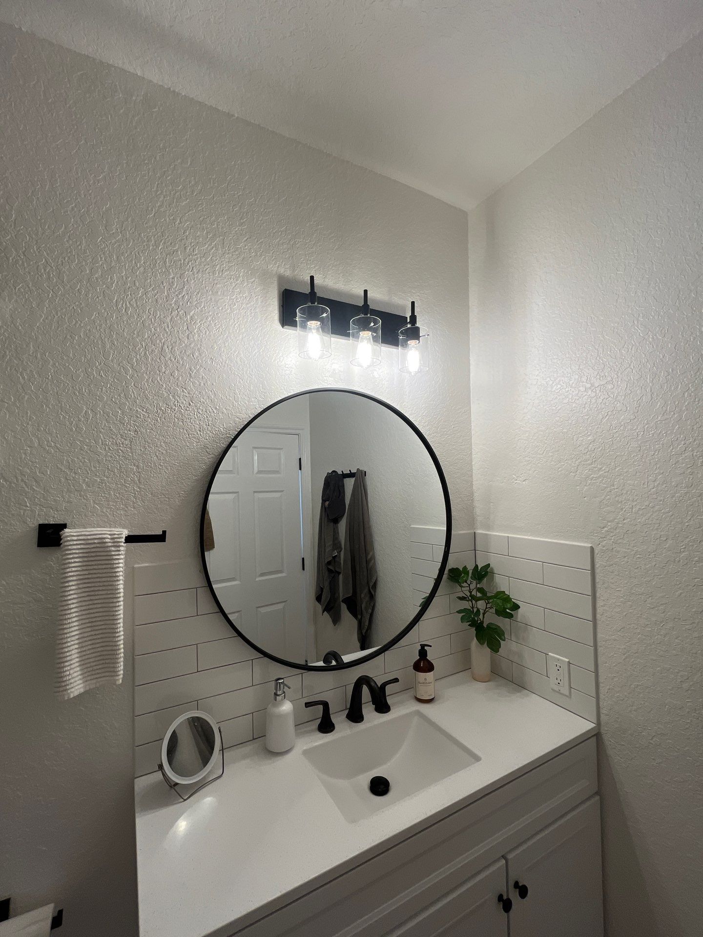 Vanity Light Installation in Orlando by Smartron Electric