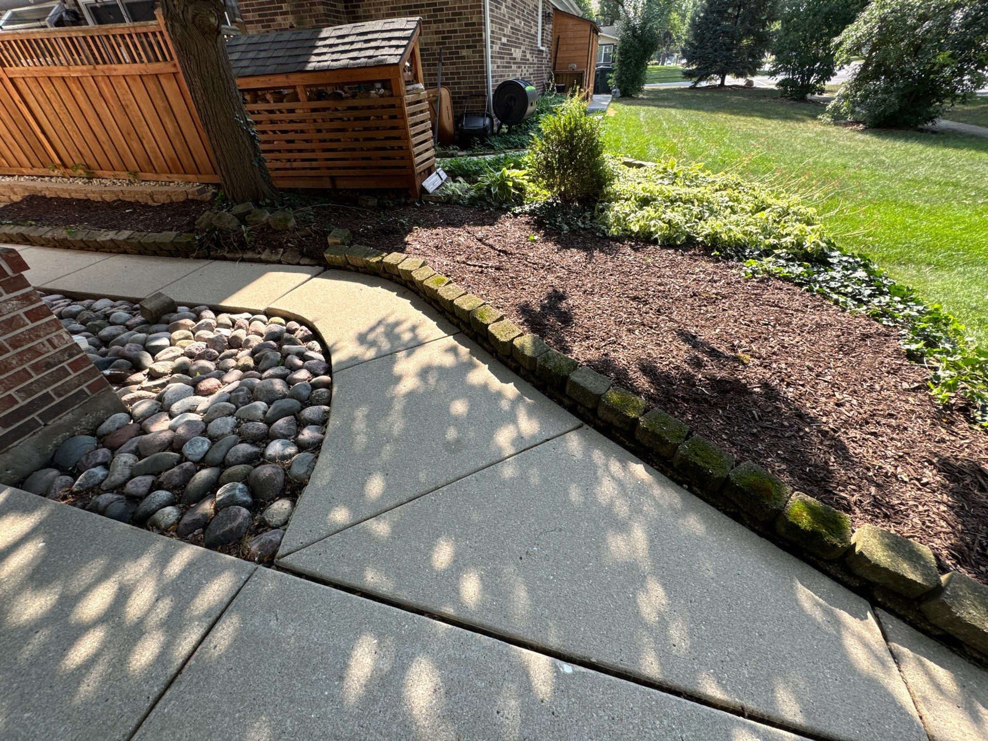 Palatine house wash and concrete power washing by Northern Power Washing LLC.