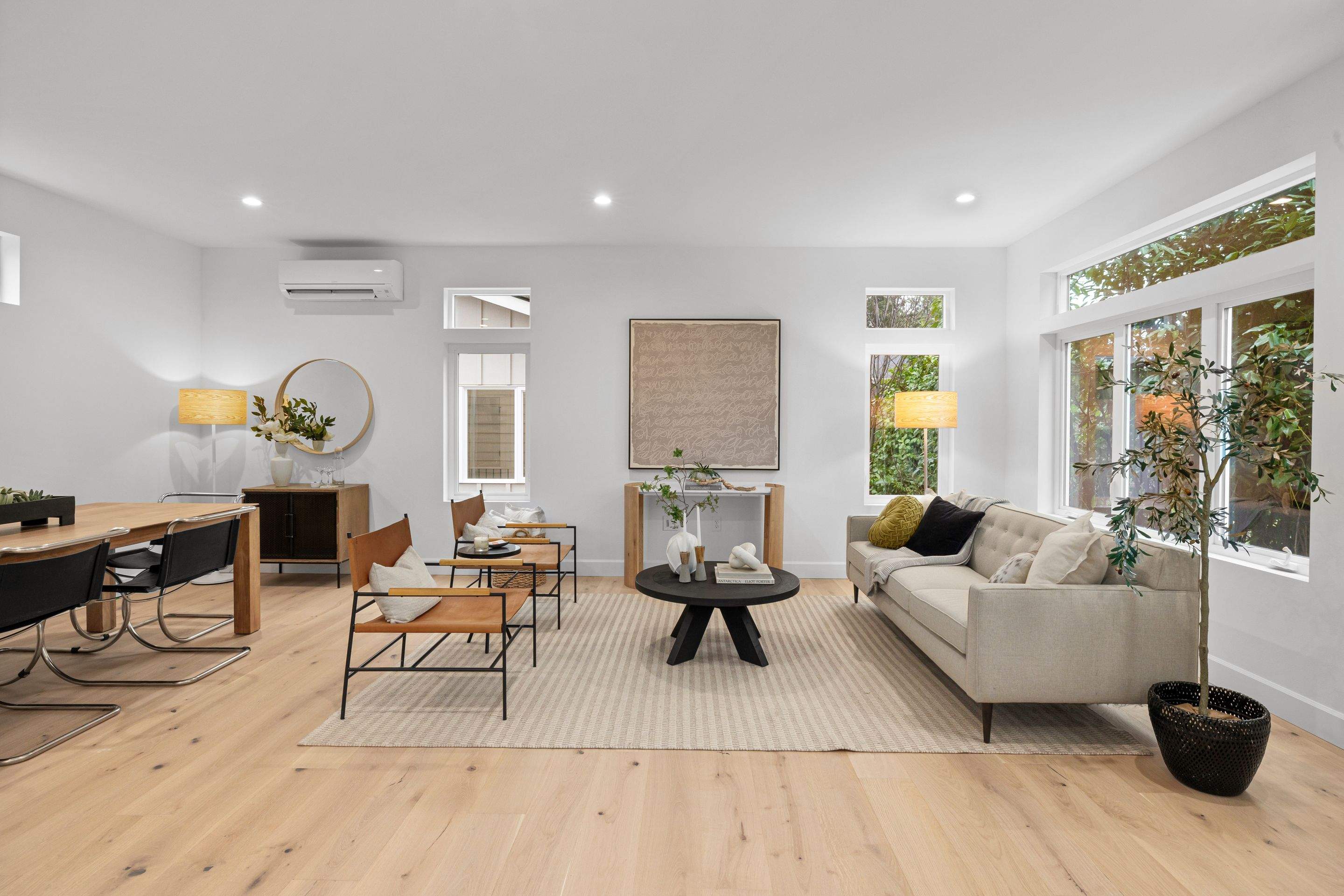 Wedgwood in-fill development by LinMak Construction