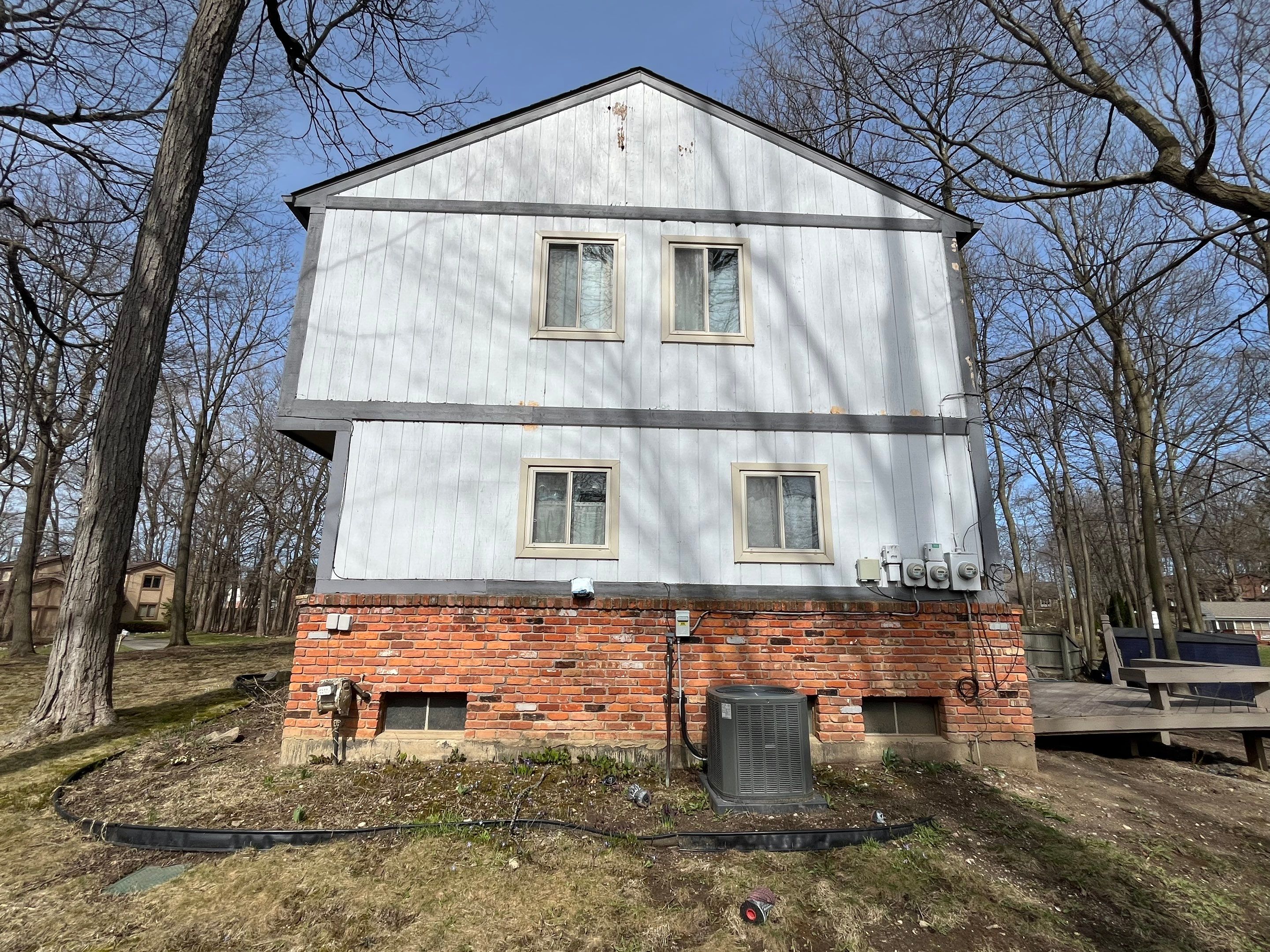 Siding Replacement using Alside Charter Oak D4.5" Deep Moss by 180 Contractors