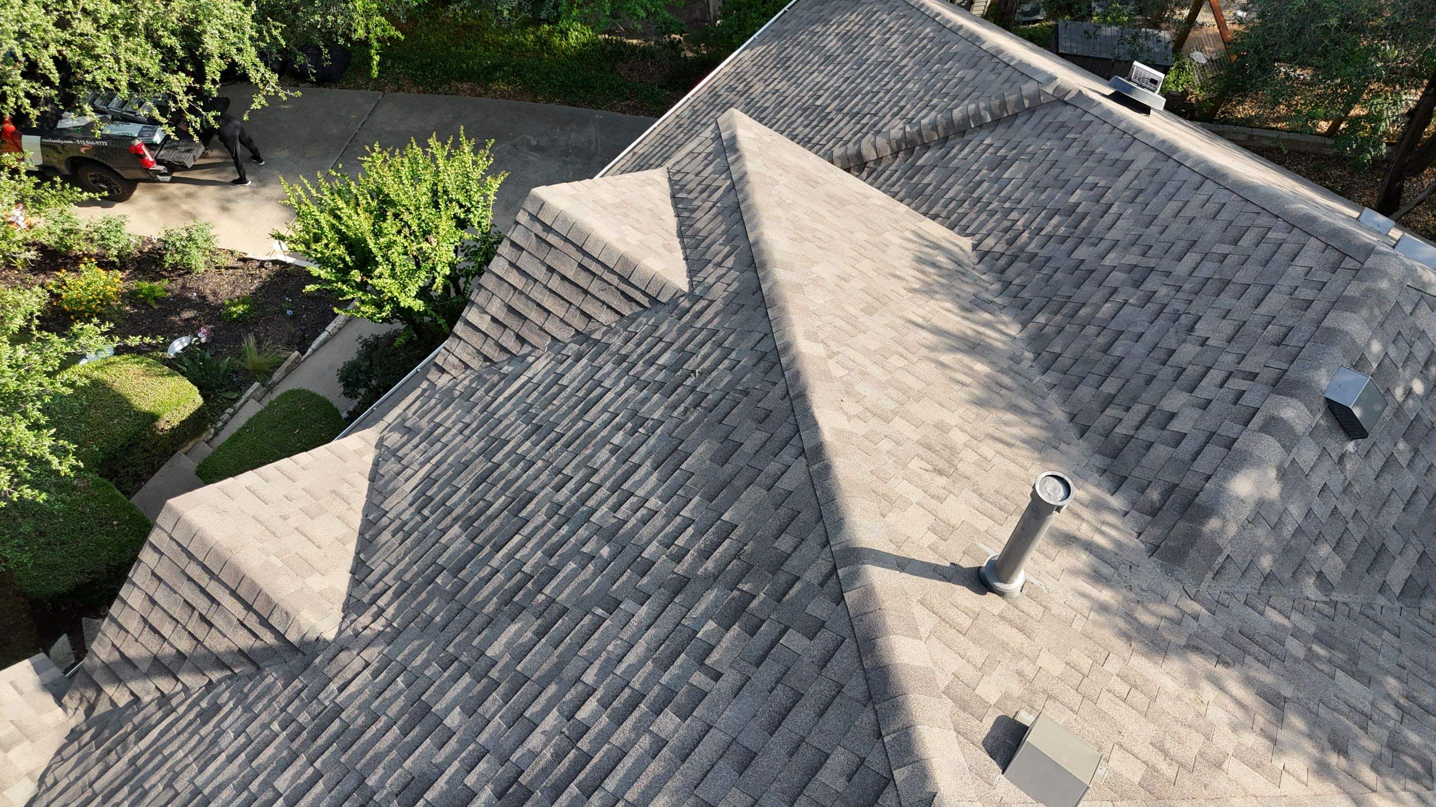 Weathered Wood Plus - Malarkey Highlander by RoofsOnly.com