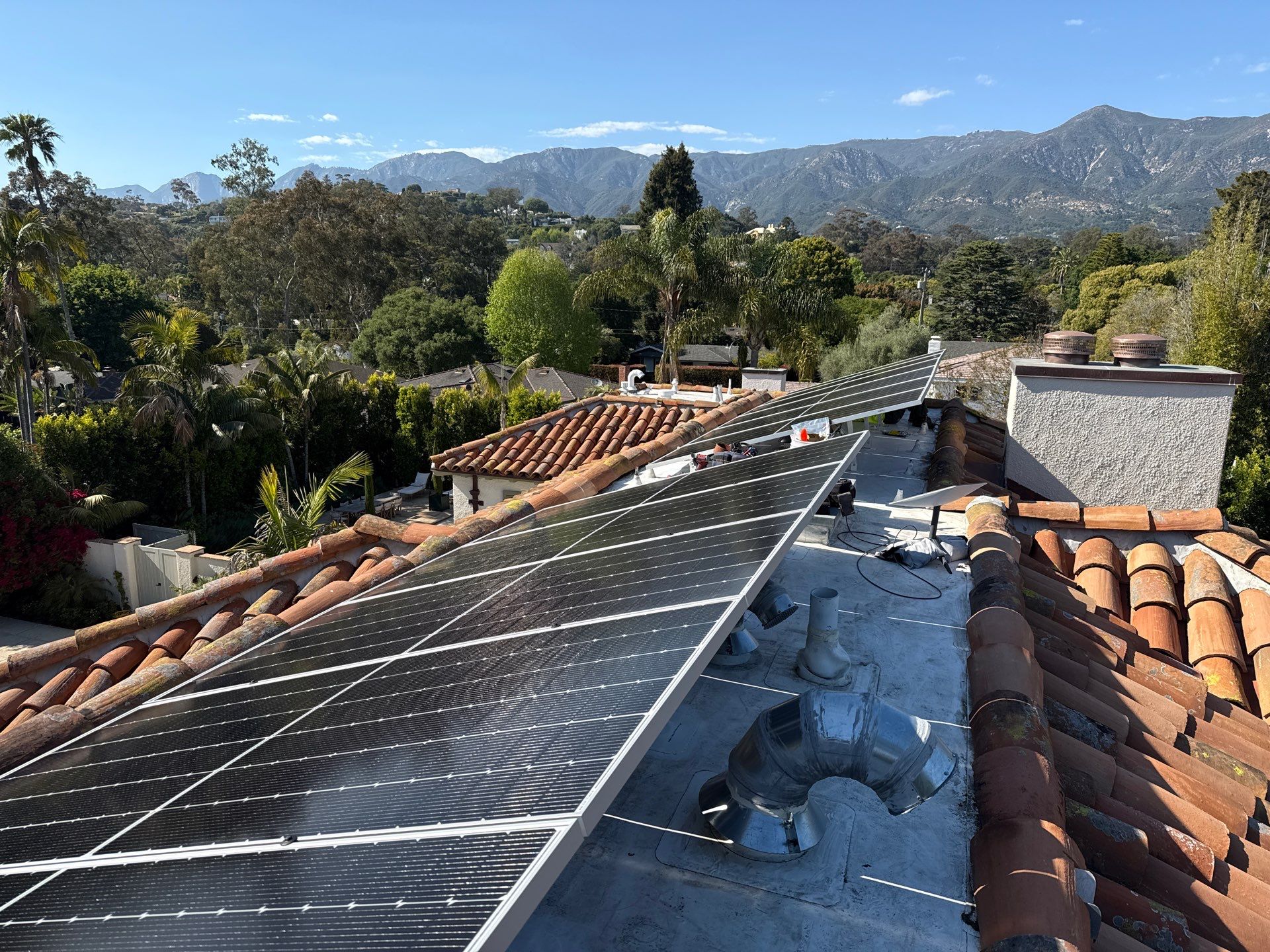 Montecito Tesla Powerwall 3 by Sunrise 805