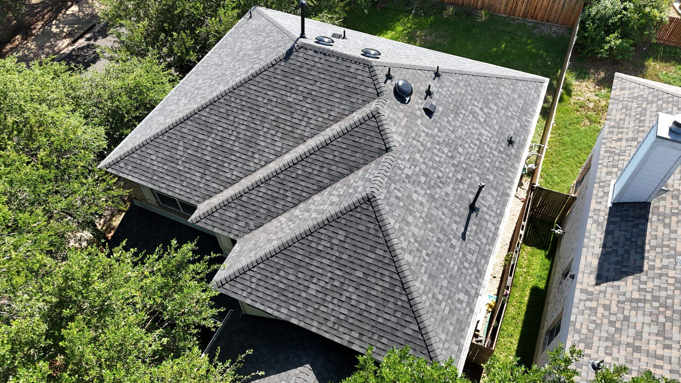 Onyx Black - Owens Corning TruDefinition Duration by RoofsOnly.com