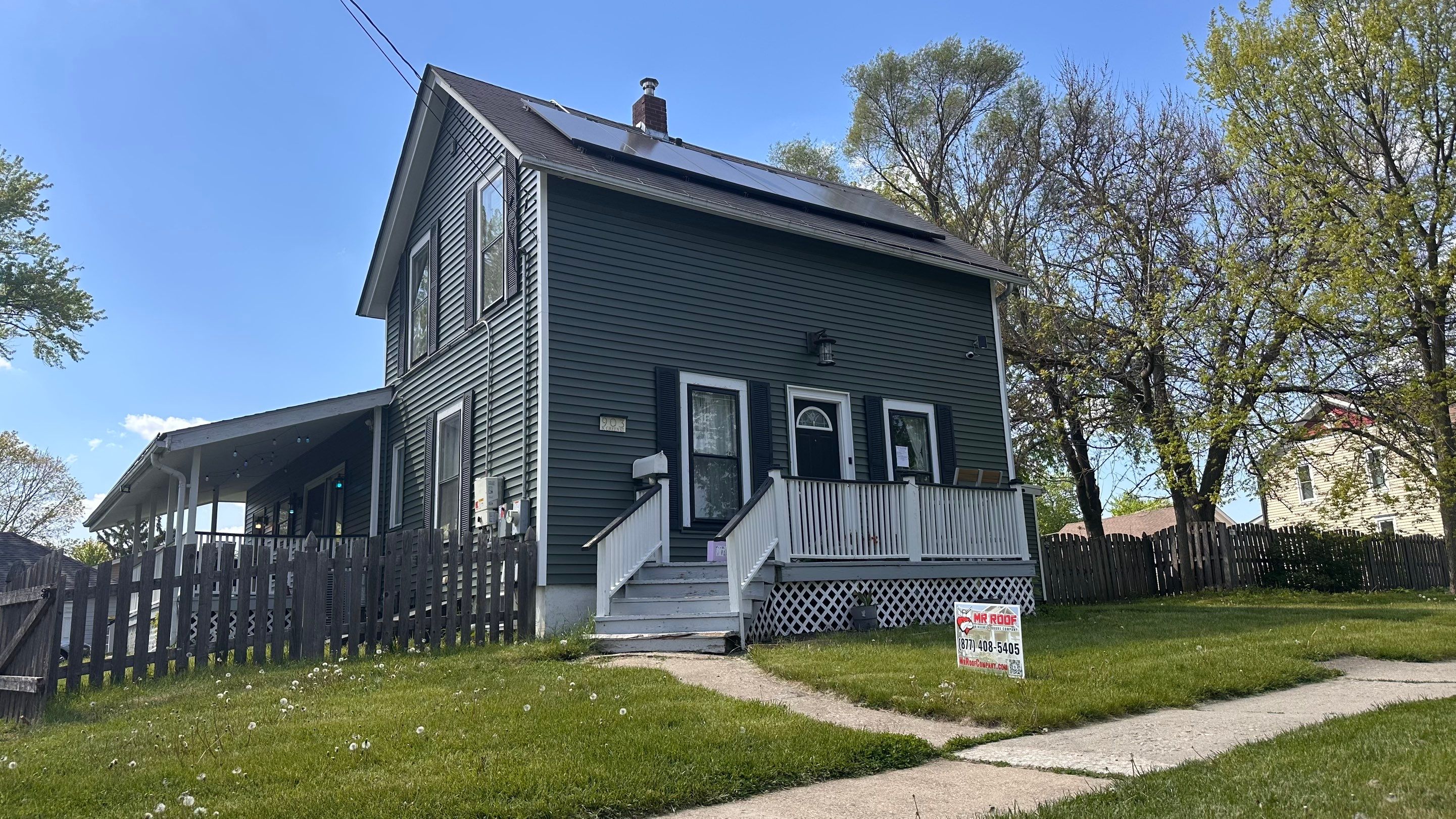 Vinyl Siding Replacement and Exterior Improvements in McHenry, Illinois by Mr Roof & Remodeling Co