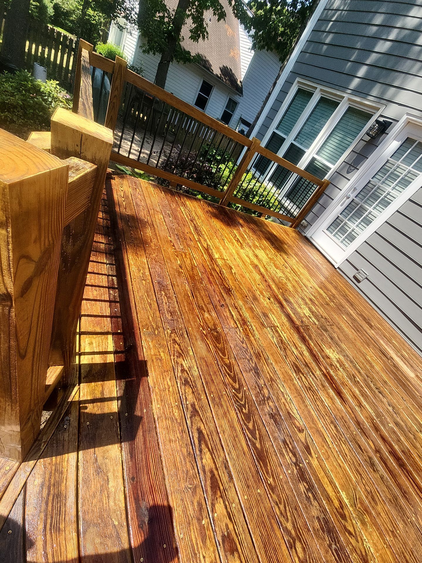 Wood Deck using Wood Sealant by DuraSeal