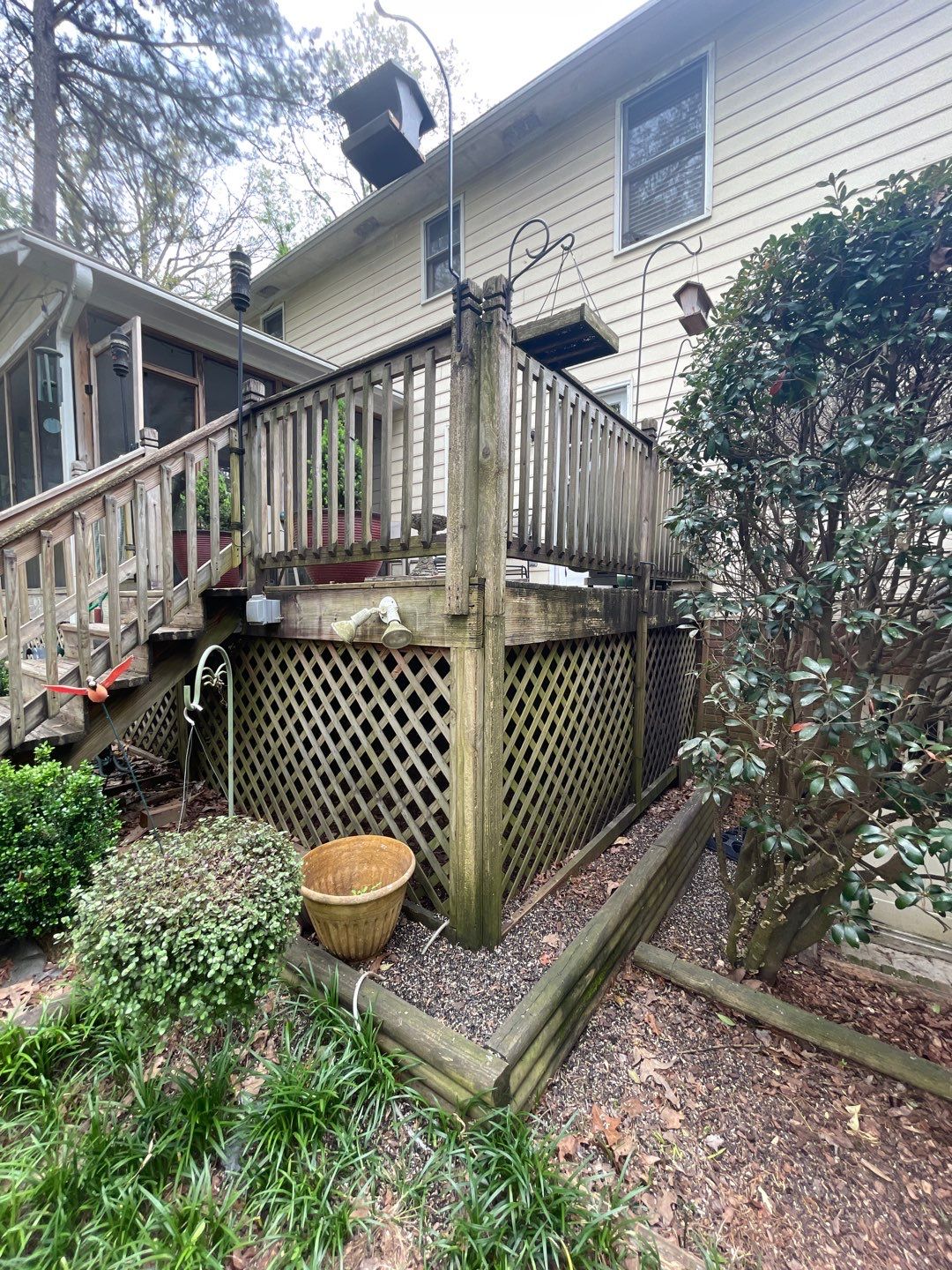 Oak Leaf Circle - Deck Installation  by Pillar and Pine