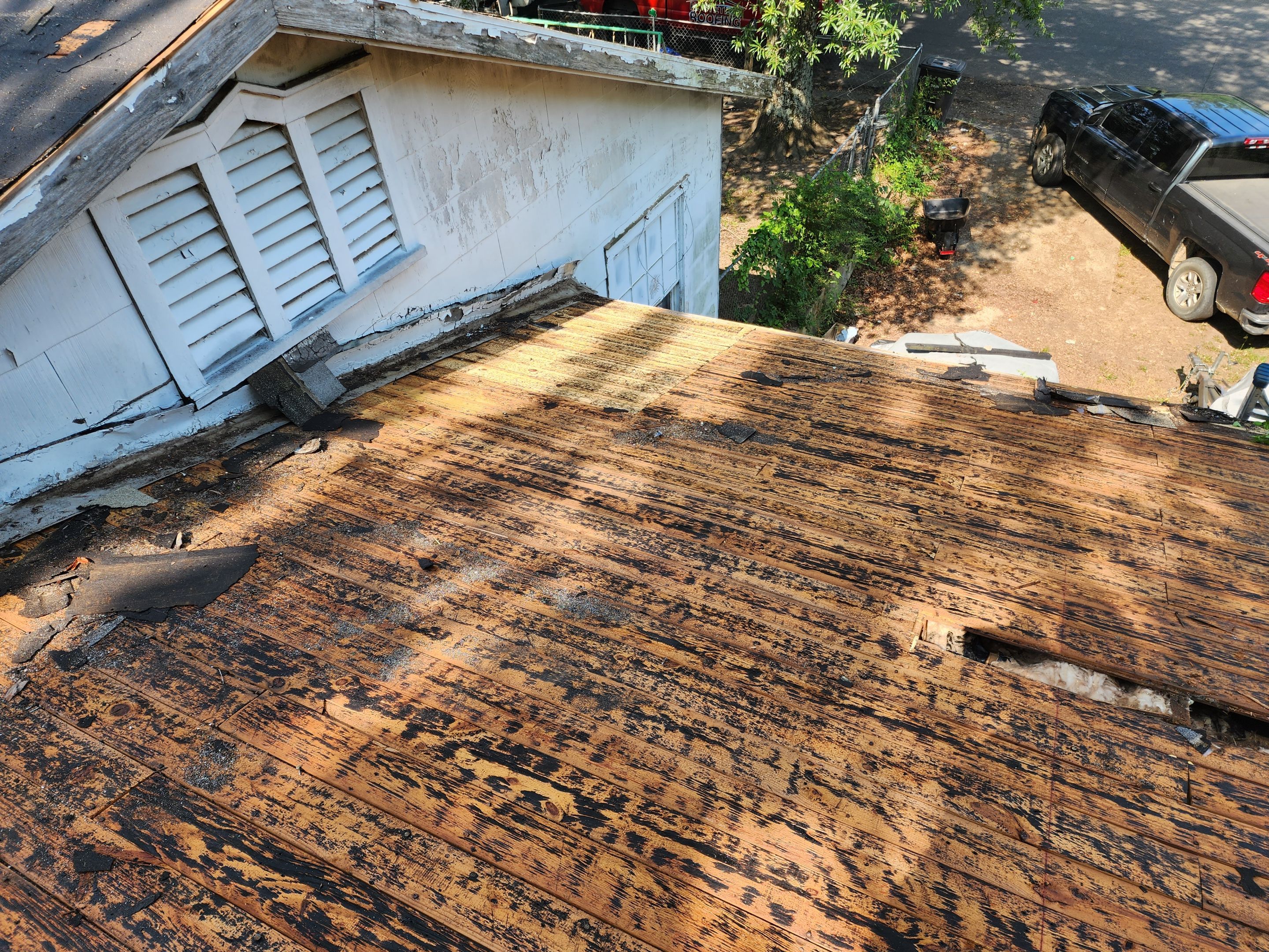 Residential Roofing Installation using 29 Gauge Galvalume Metal by Hostetler Roofing