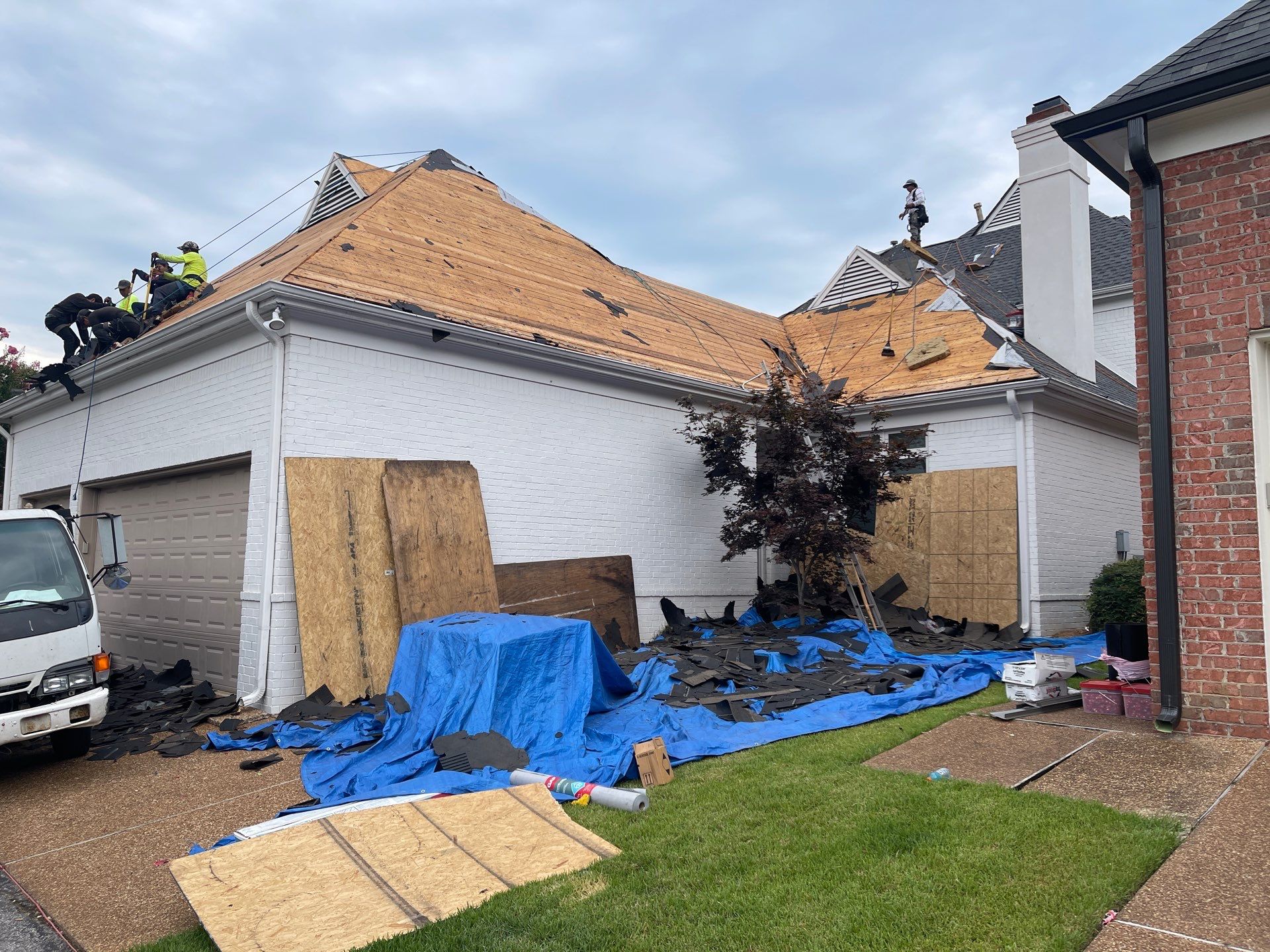 East Memphis Residential Roof Replacement Featuring GAF Timberline HDZ Shingles by Revival Roofing Services