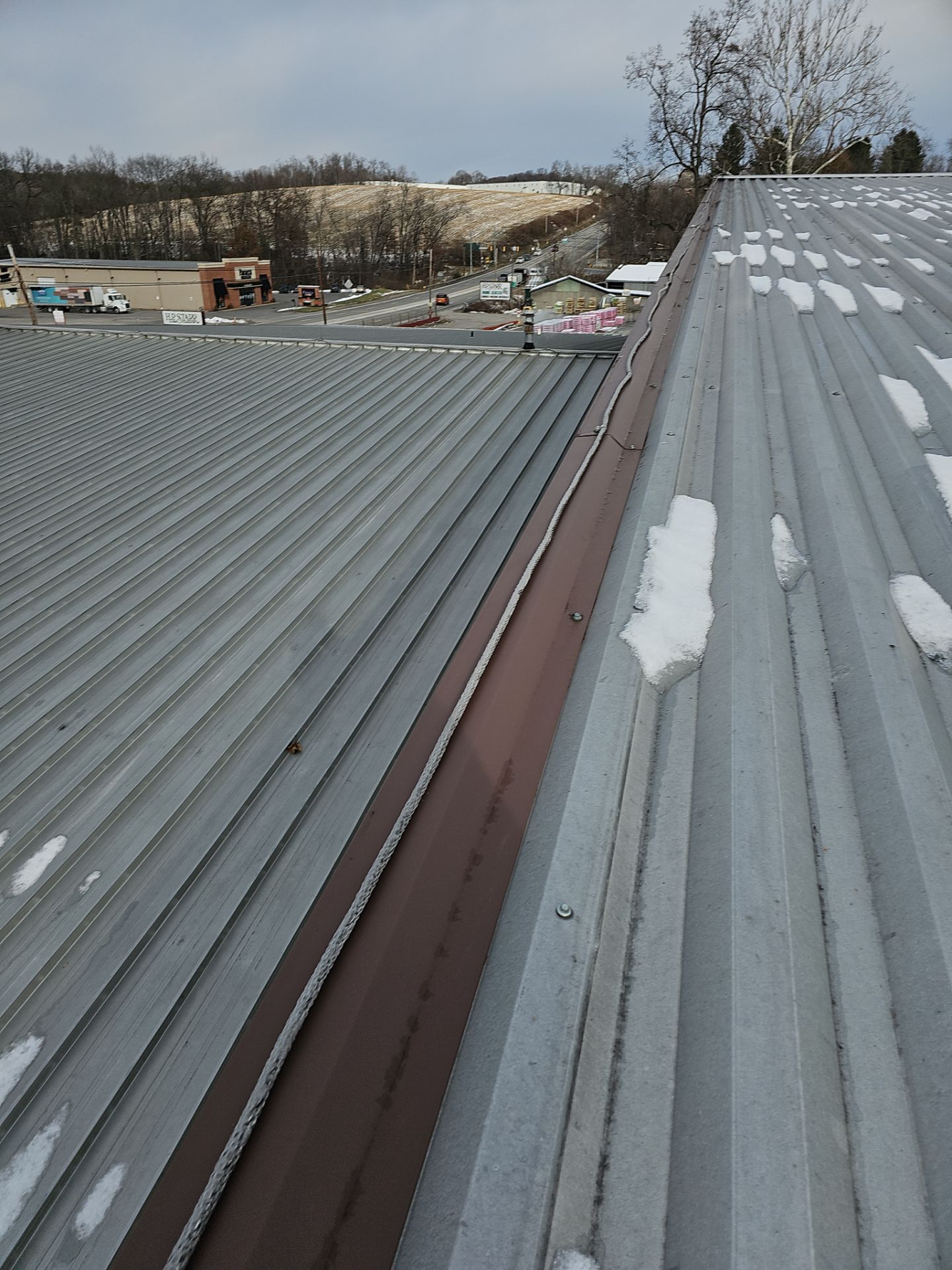 HP Starr For Lezzer Lumber  by 768 ROOF, LLC.