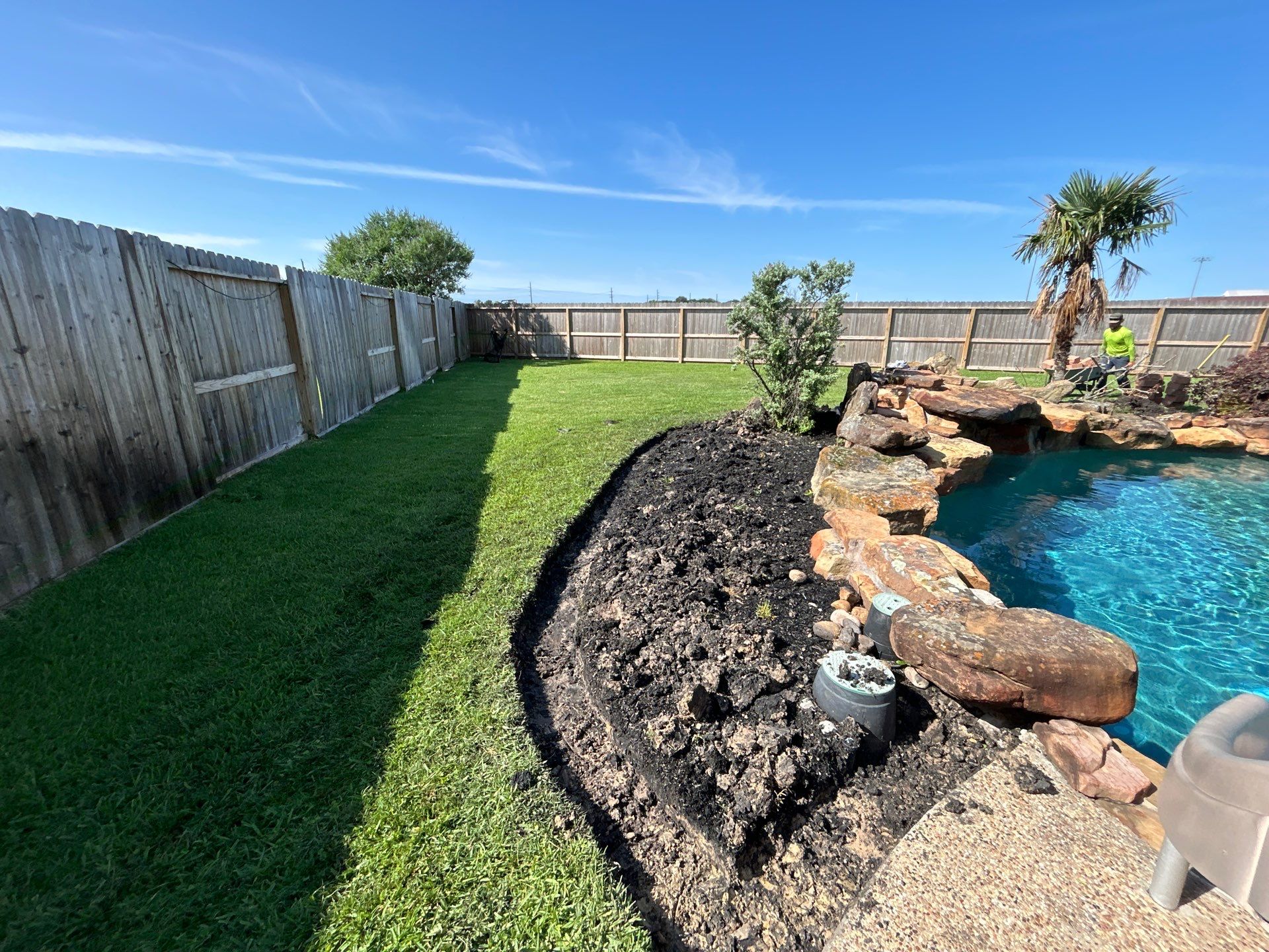 🌿 Larry Caudillo’s Poolside Landscape Revamp by Texas Urban Elements