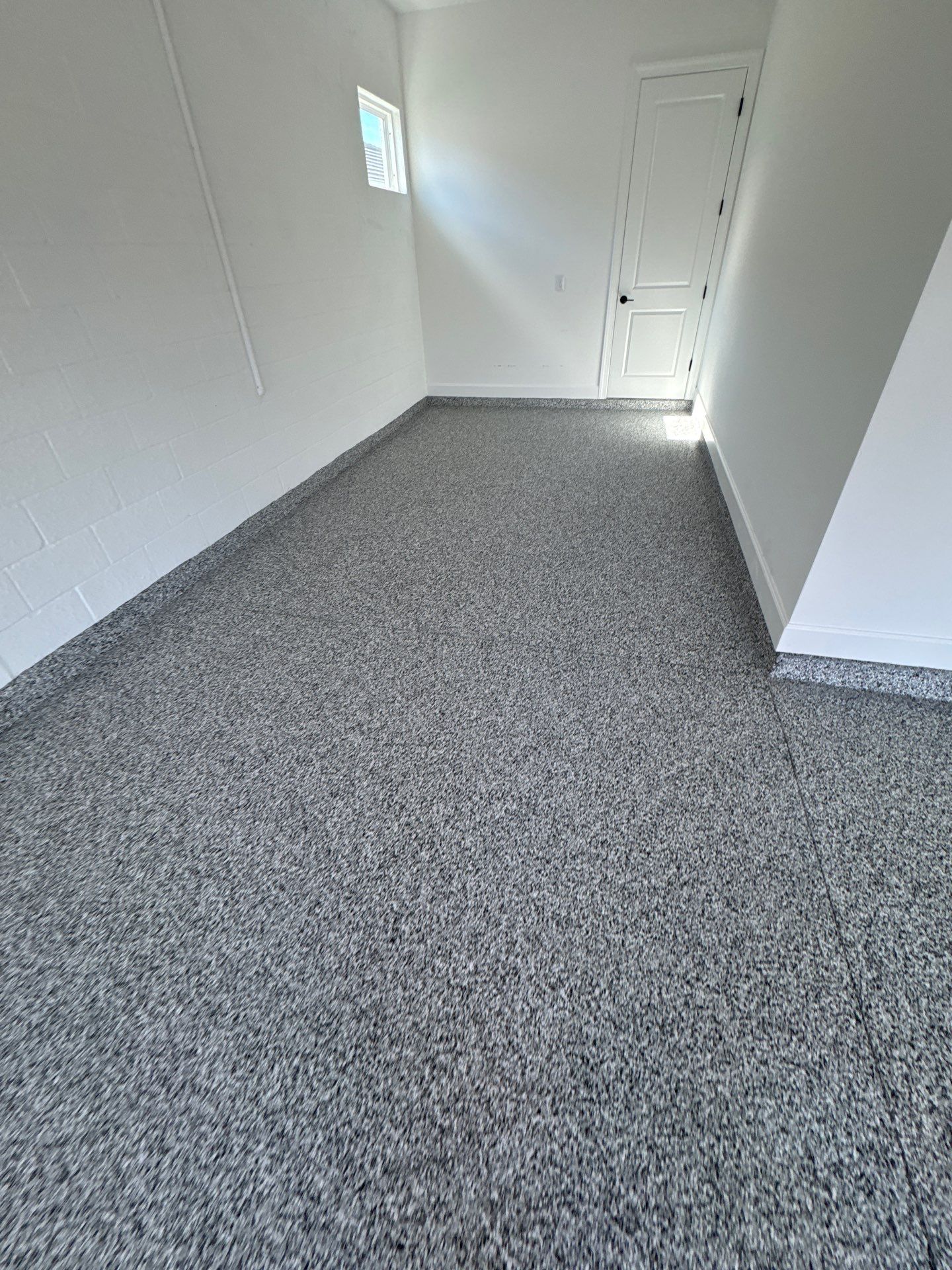Sarasota, FL Polyaspartic Garage Floor Coating by Performance Floors & Coating