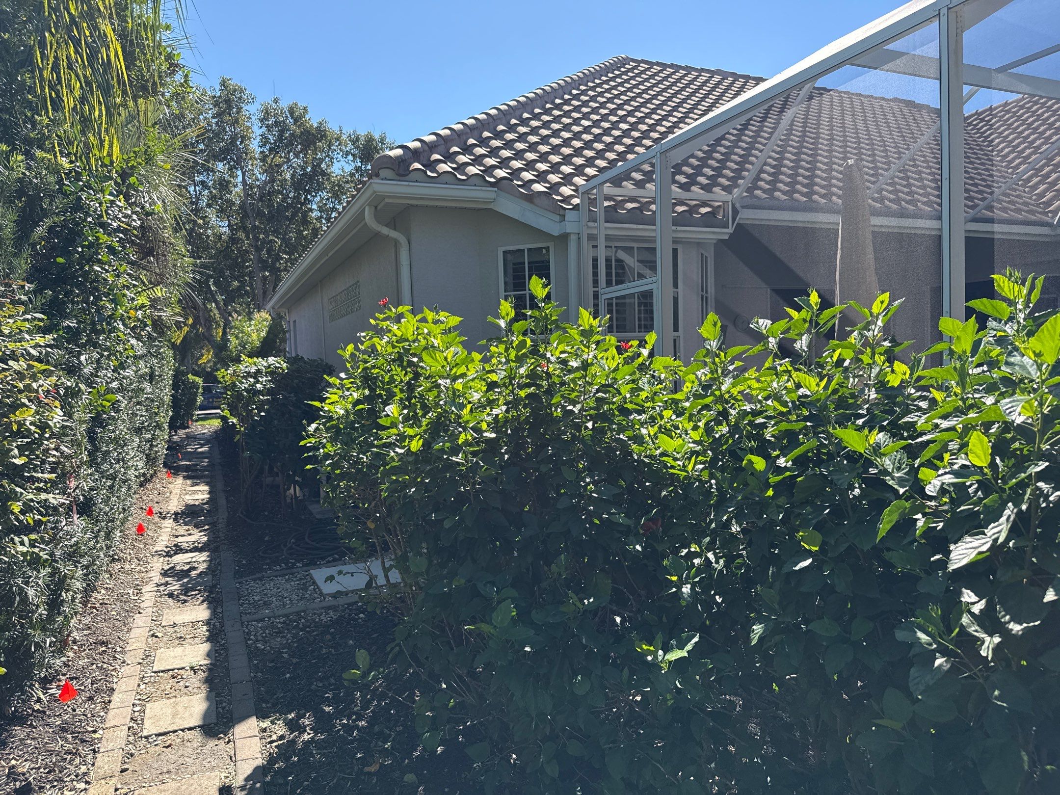 House Wash, Pool Deck & Screen Enclosure Cleaning | University Park, Sarasota FL by Sunshine AquaWash