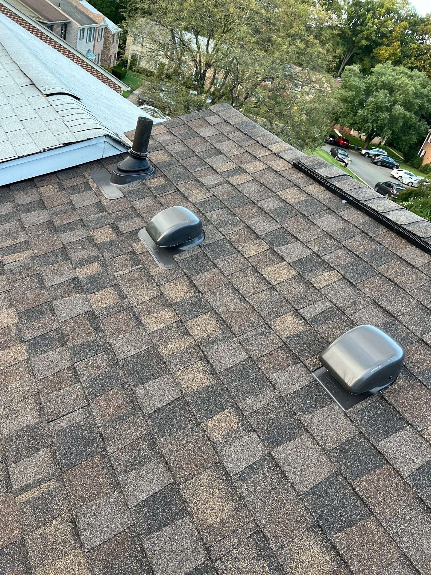 Springfield: Roof Replacement with Landmark Pro Designer Shingles in Max Def Shenandoah by RM Banning, Inc.