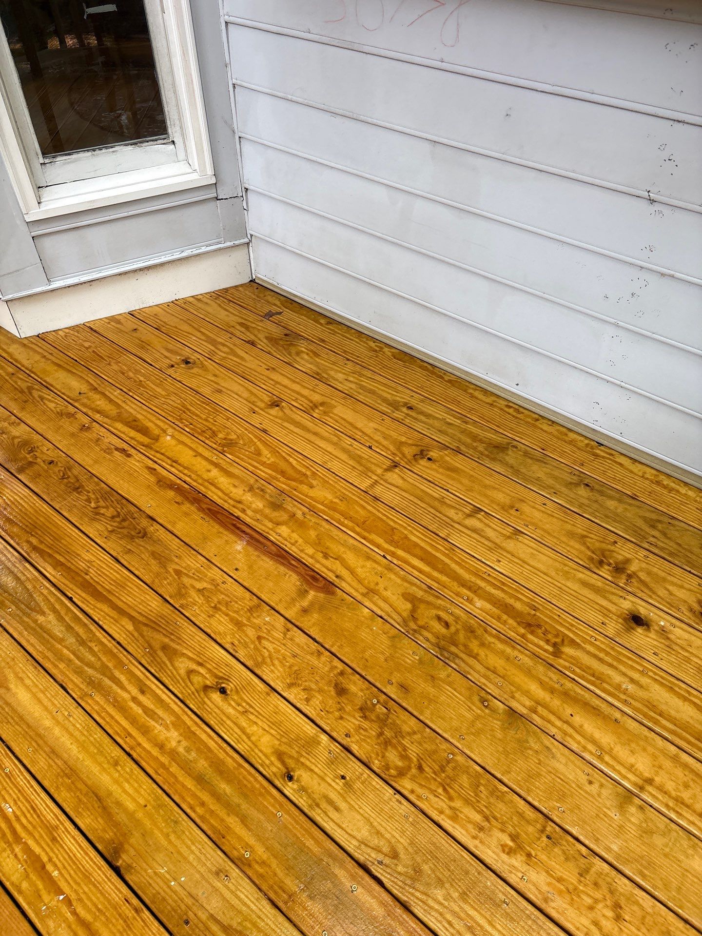 Deck using Wood Sealant by DuraSeal