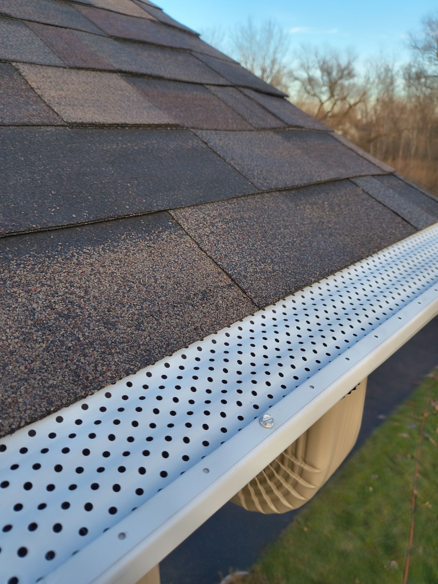 5-Inch Gutter Installation with Leaf Exterminator Gutter Guards – Forrest Lake, MN by Next Level Seamless Gutters / Exteriors Inc.