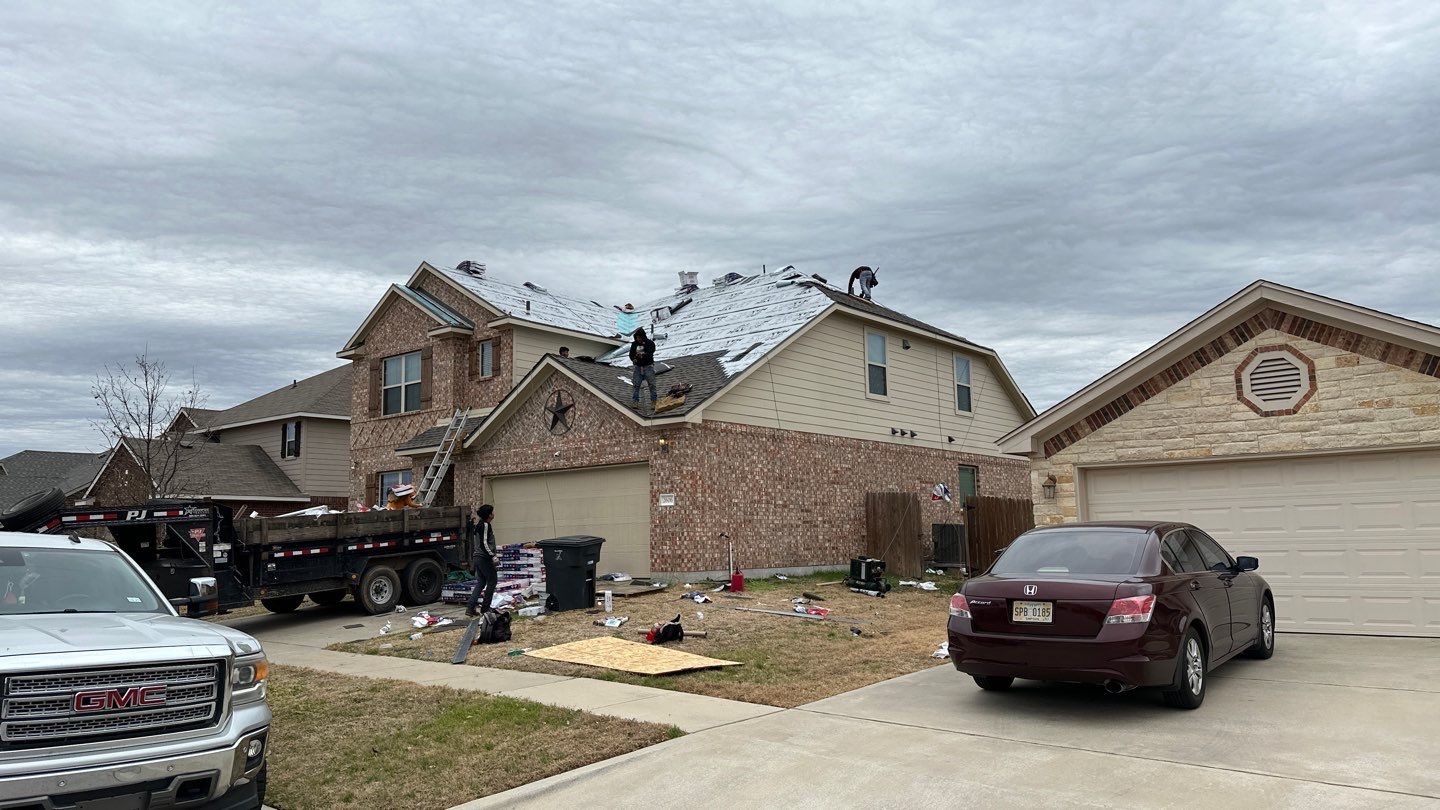 GAF HDZ - Weathered Wood by Elite Roofing LLC