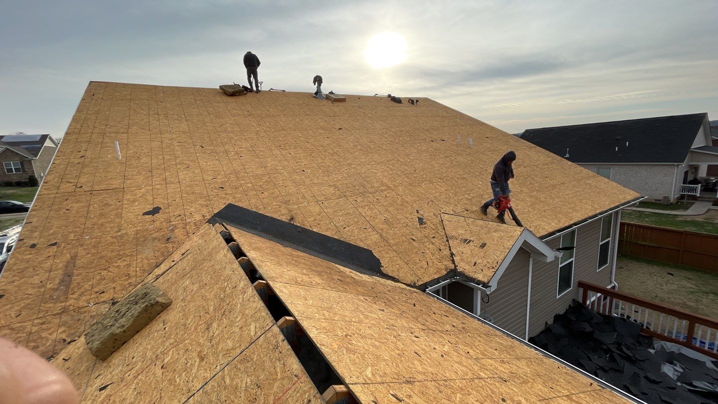 Residential Roofing Installation using Owens Corning Roofing System by Undersun Roofing 