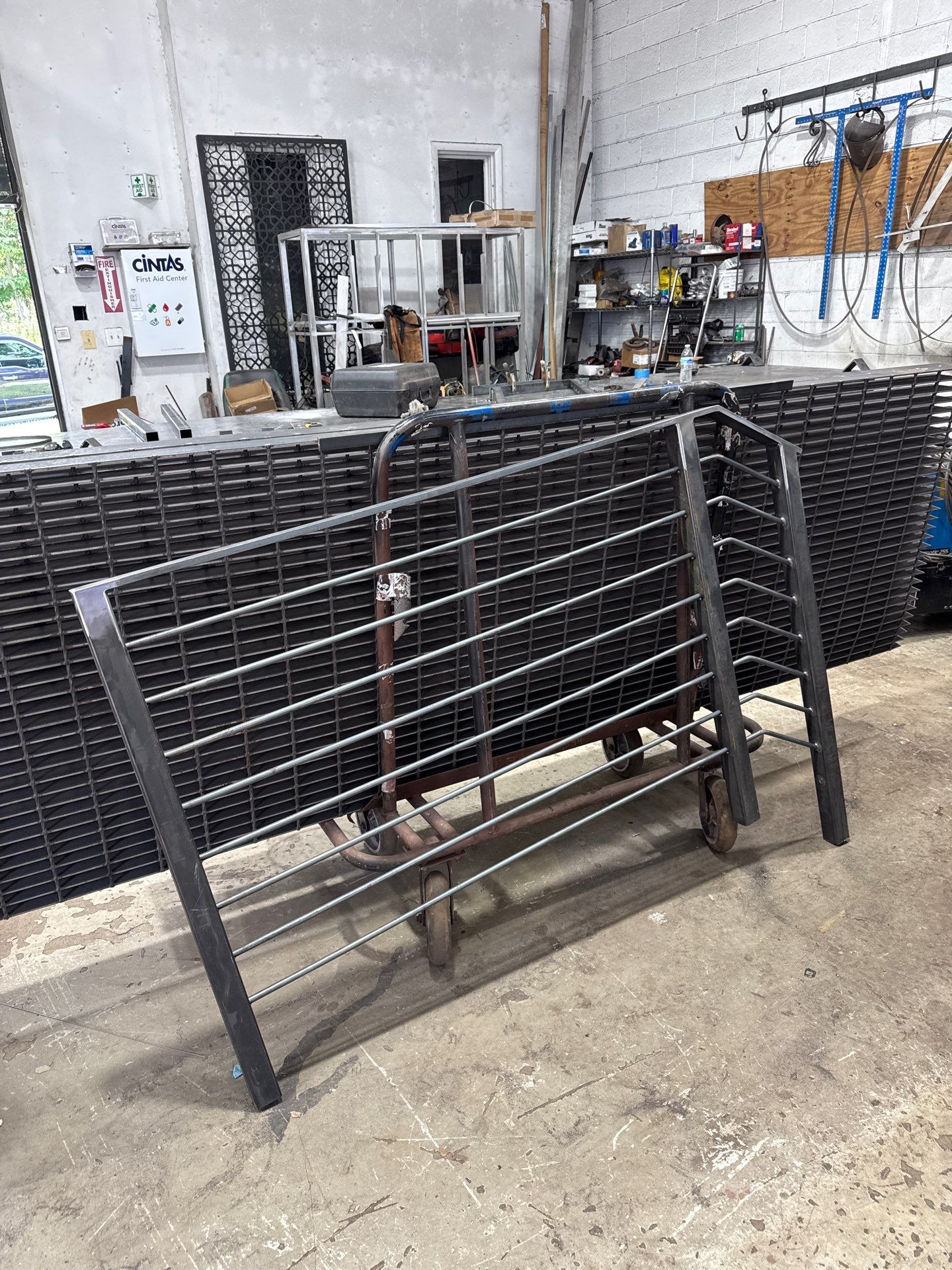 Modern Custom Horizontal Round Bar Railings – Contemporary Residential Design by Capitol Iron Works