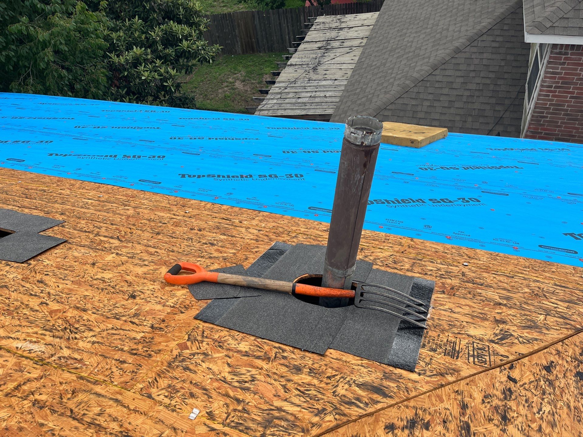 Residential Roofing Installation using Owen's Corning Duration (Lifetime) Shingles by Roof Repair Company