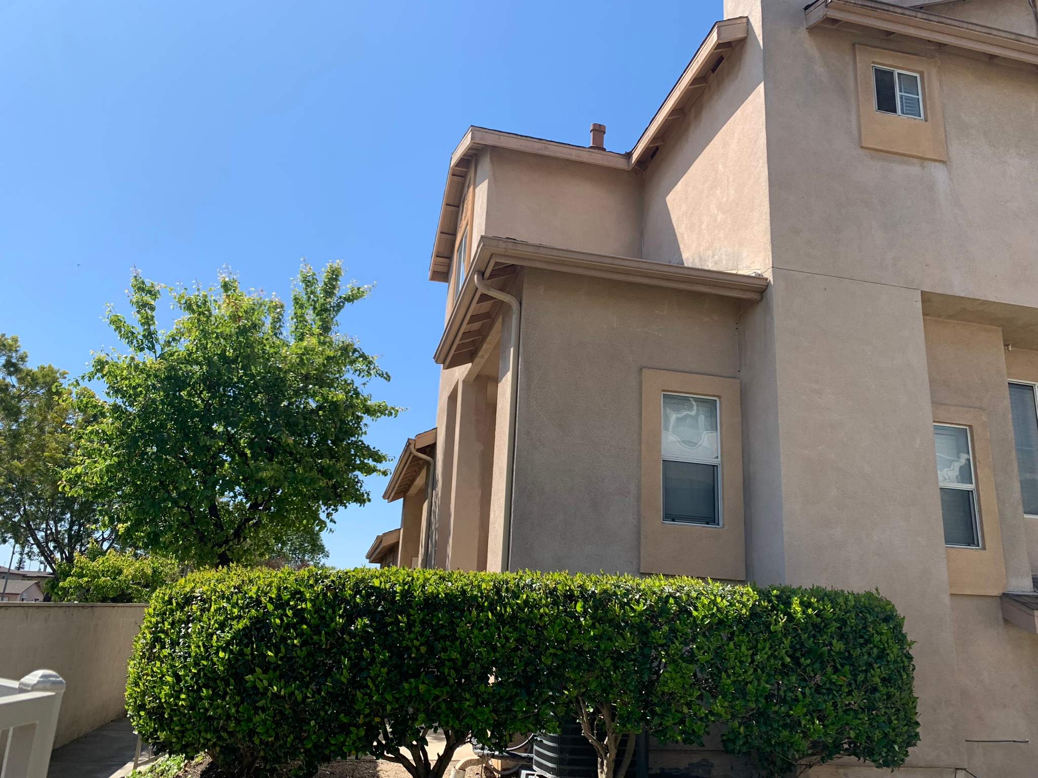 Gutter Cleaning in Carson by Property Cleaning Experts