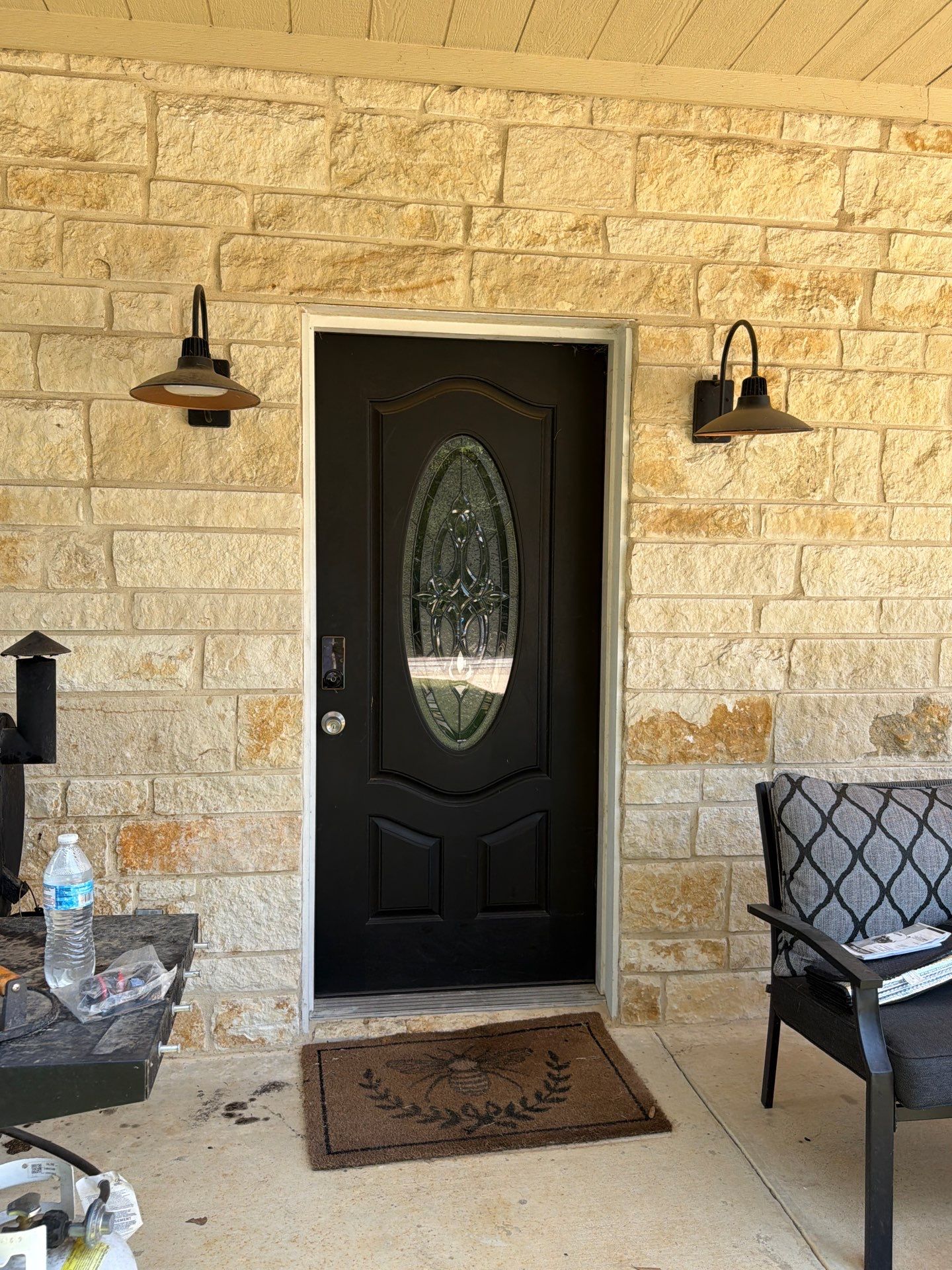 Bold New Color Scheme on Frankston, TX Home by Quality Coats Painting