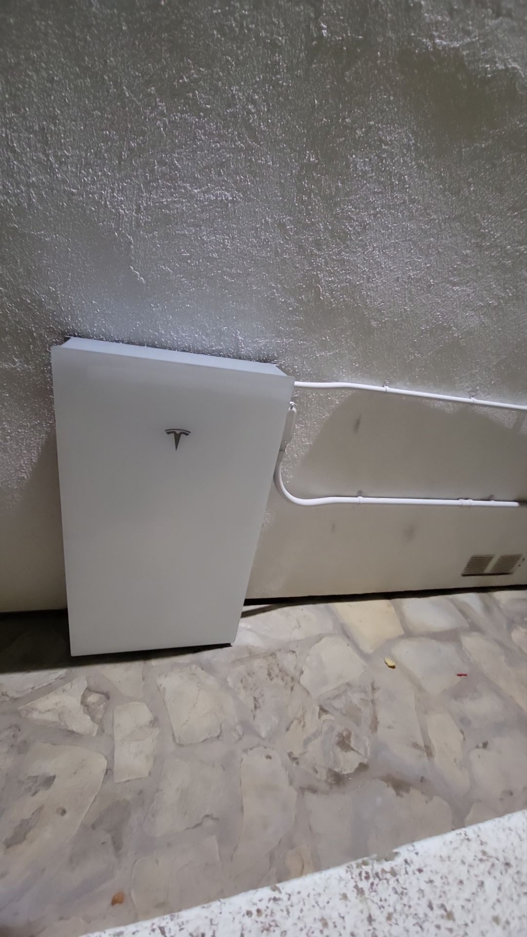 Residential Solar Array and Tesla Powerwall Installation in Rancho Palos Verdes by AWS Solar