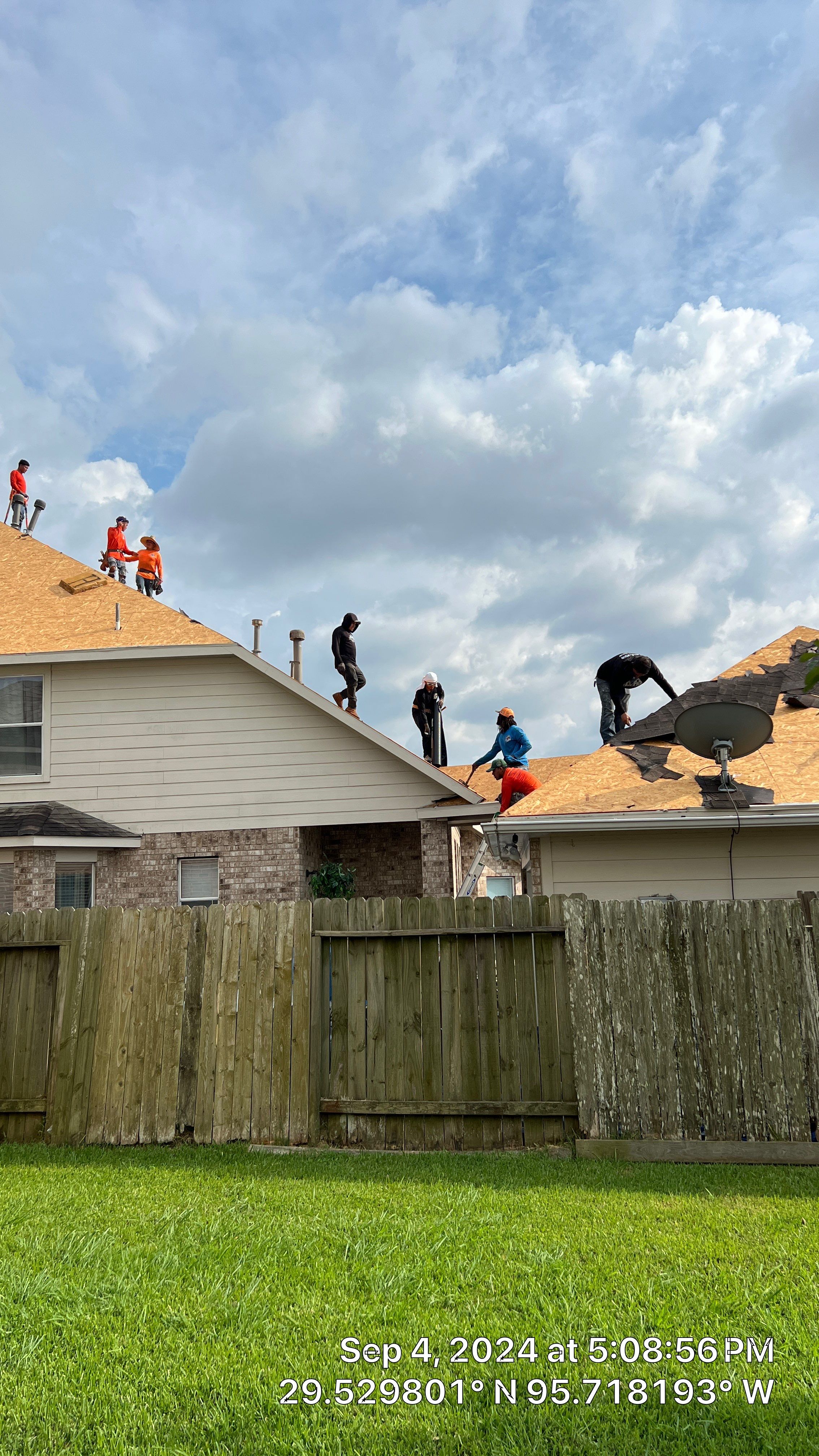 Residential Roofing Installation using Owen's Corning Duration (Lifetime) Shingles by Roof Repair Company