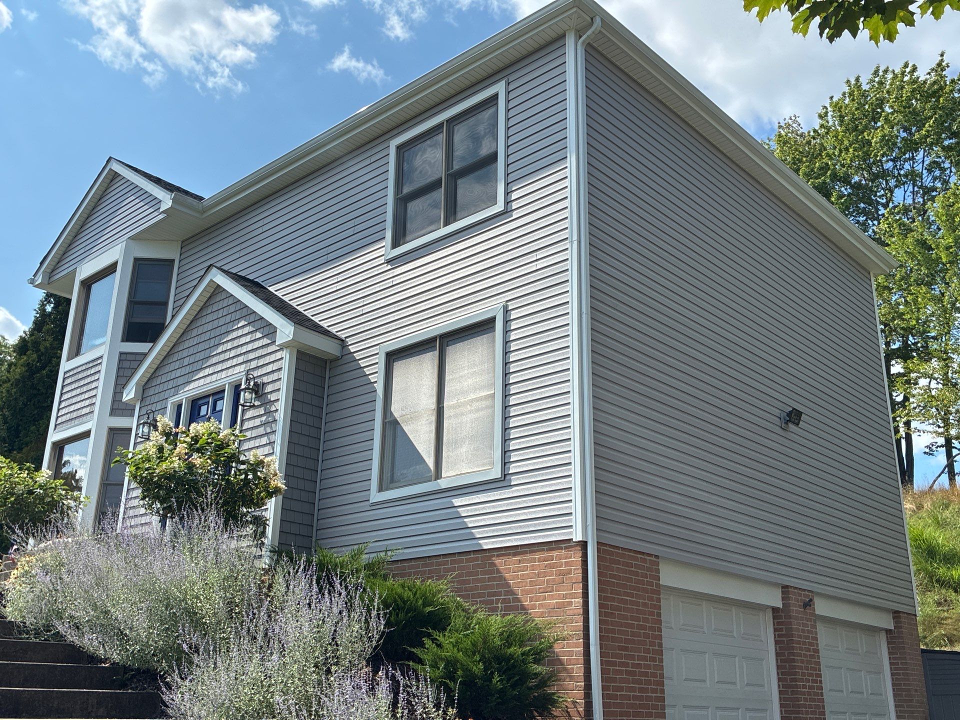 Full Residential Vinyl Siding Renovation With Mastic Cedar Discovery Shingle Shake and Ovation Lap Siding by Ideal Siding Pittsburgh