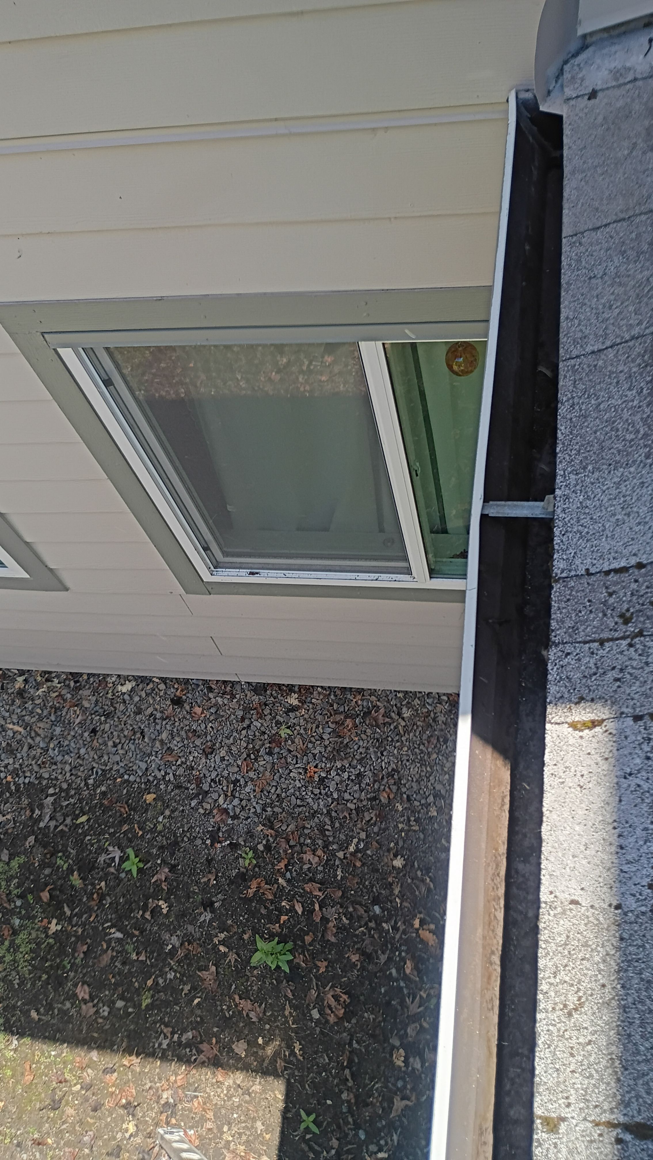 HOA gutter cleaning after photo.