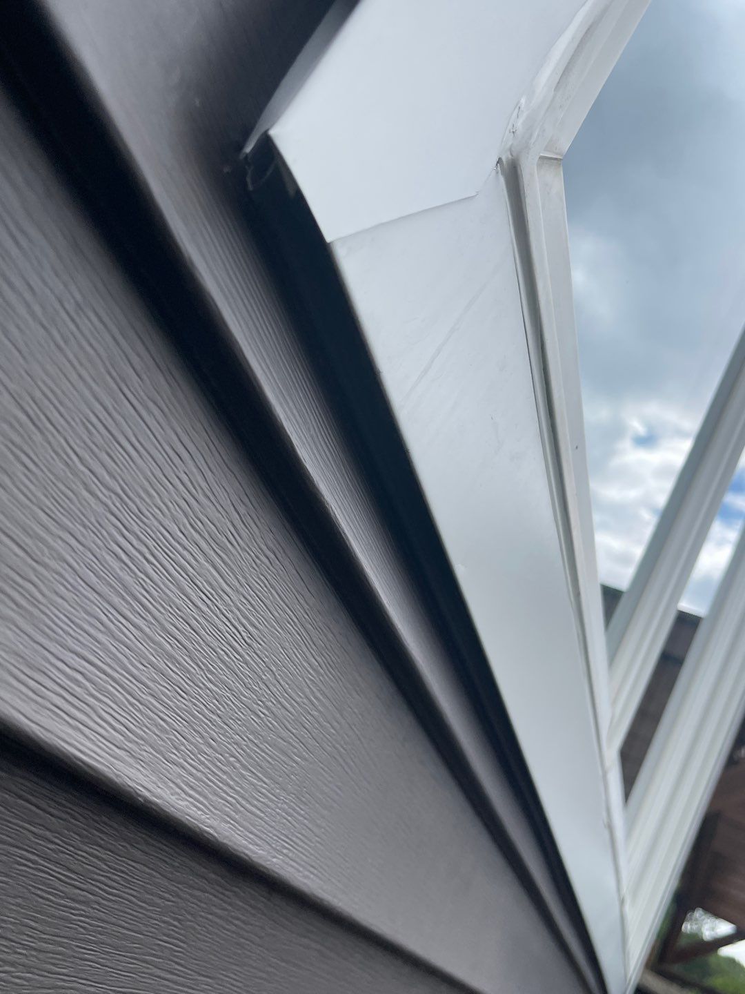 Siding Replacement using Certainteed Restoration Classic D4 by 180 Contractors