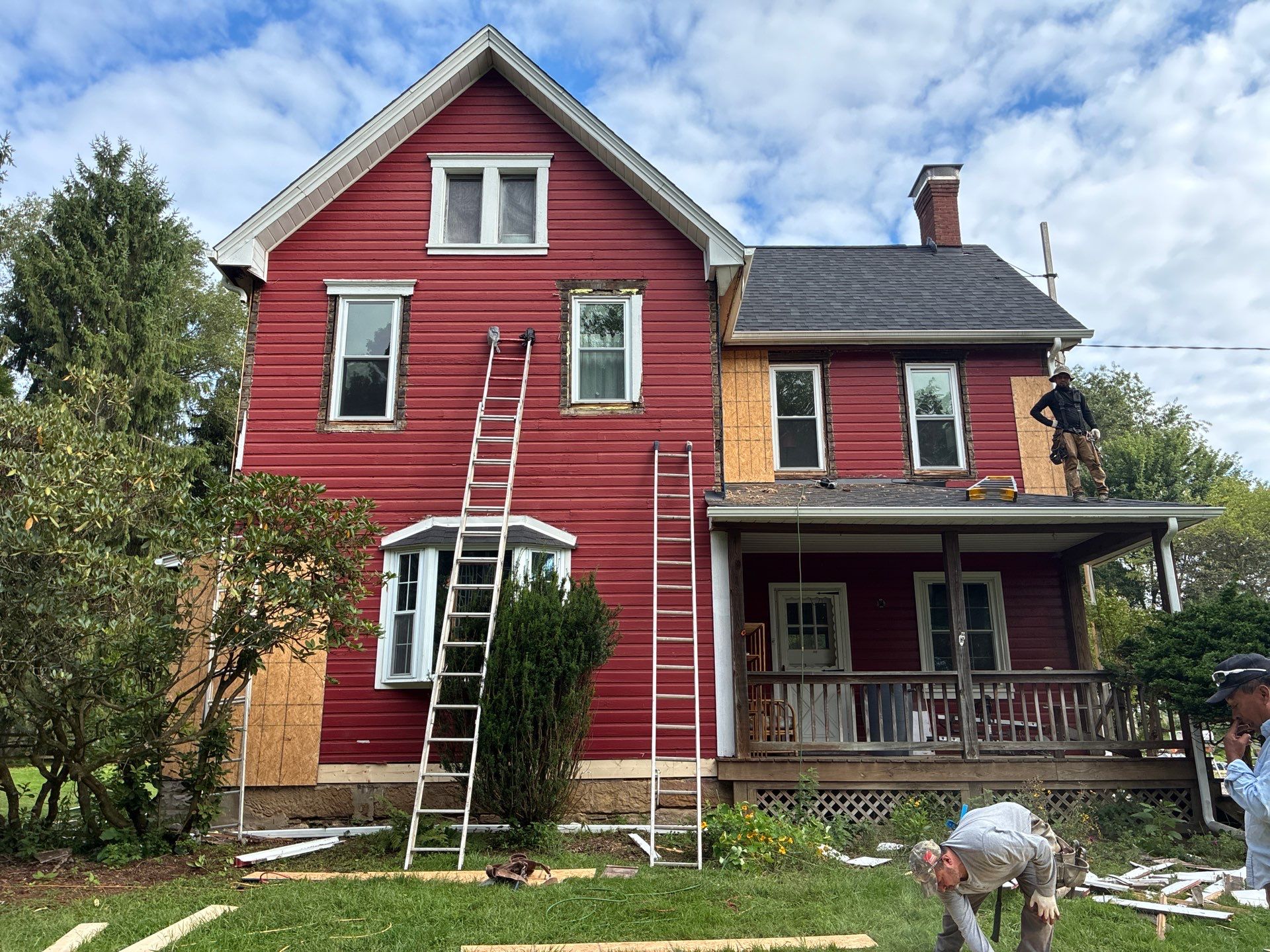 Full House Siding Renovation and Exterior Repairs in Valencia, Pennsylvania by Ideal Siding Pittsburgh