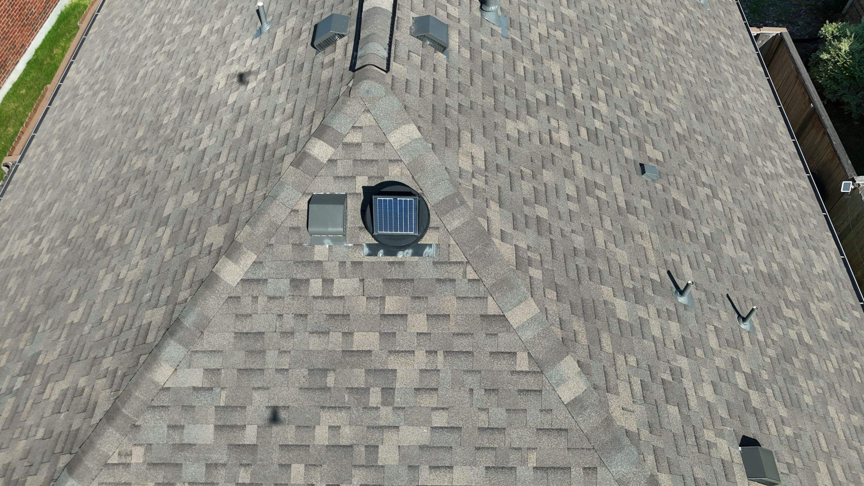 Weathered Wood - Malarkey Vista by RoofsOnly.com