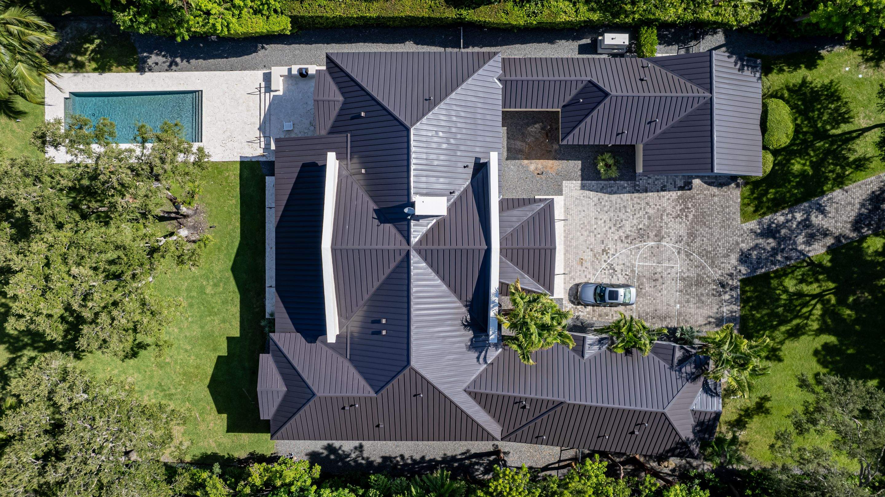 Metal Roof - Galvalume - Dark Bronze by Istueta Roofing