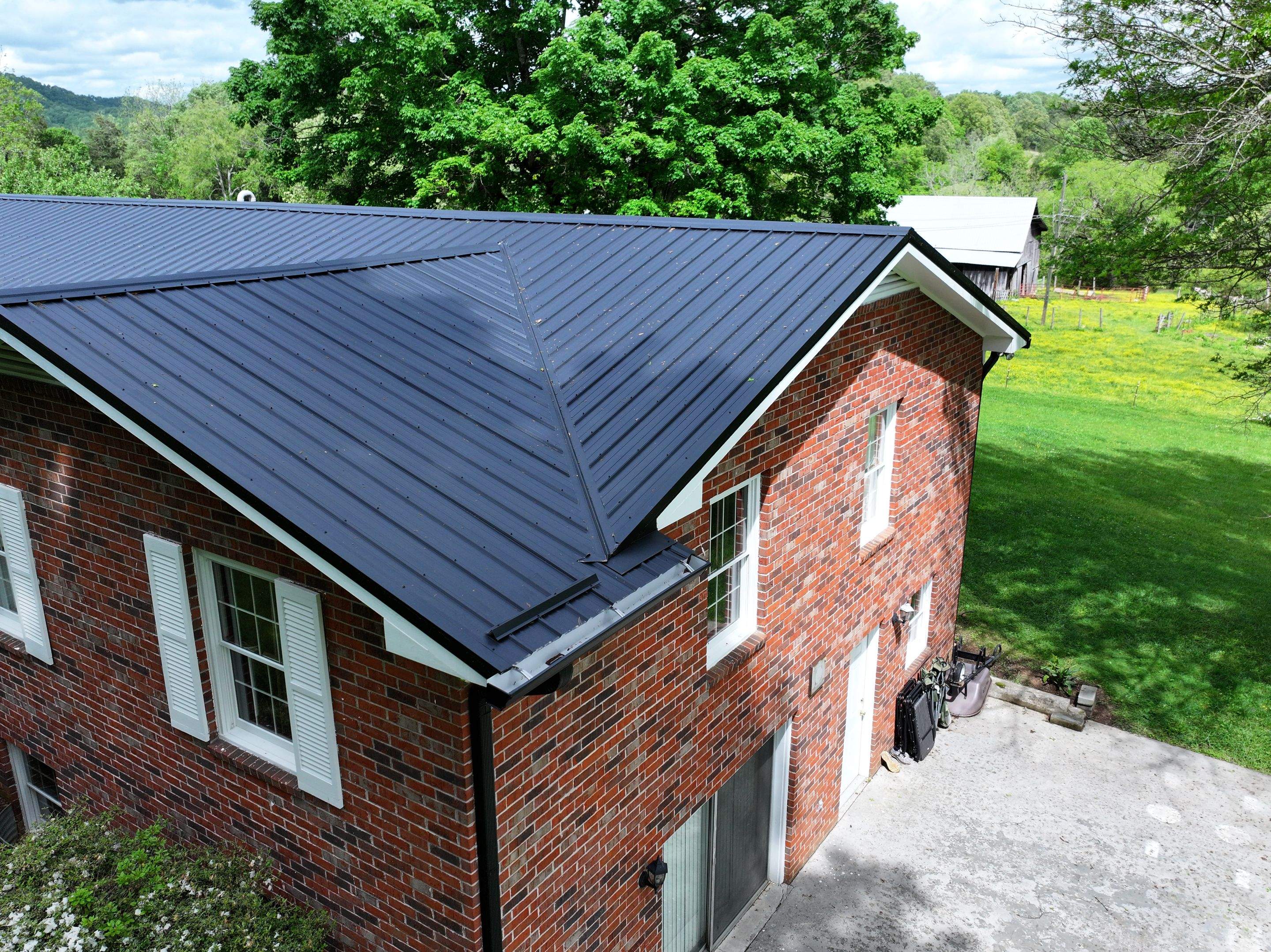 Roles Residence by Omnia Roofing