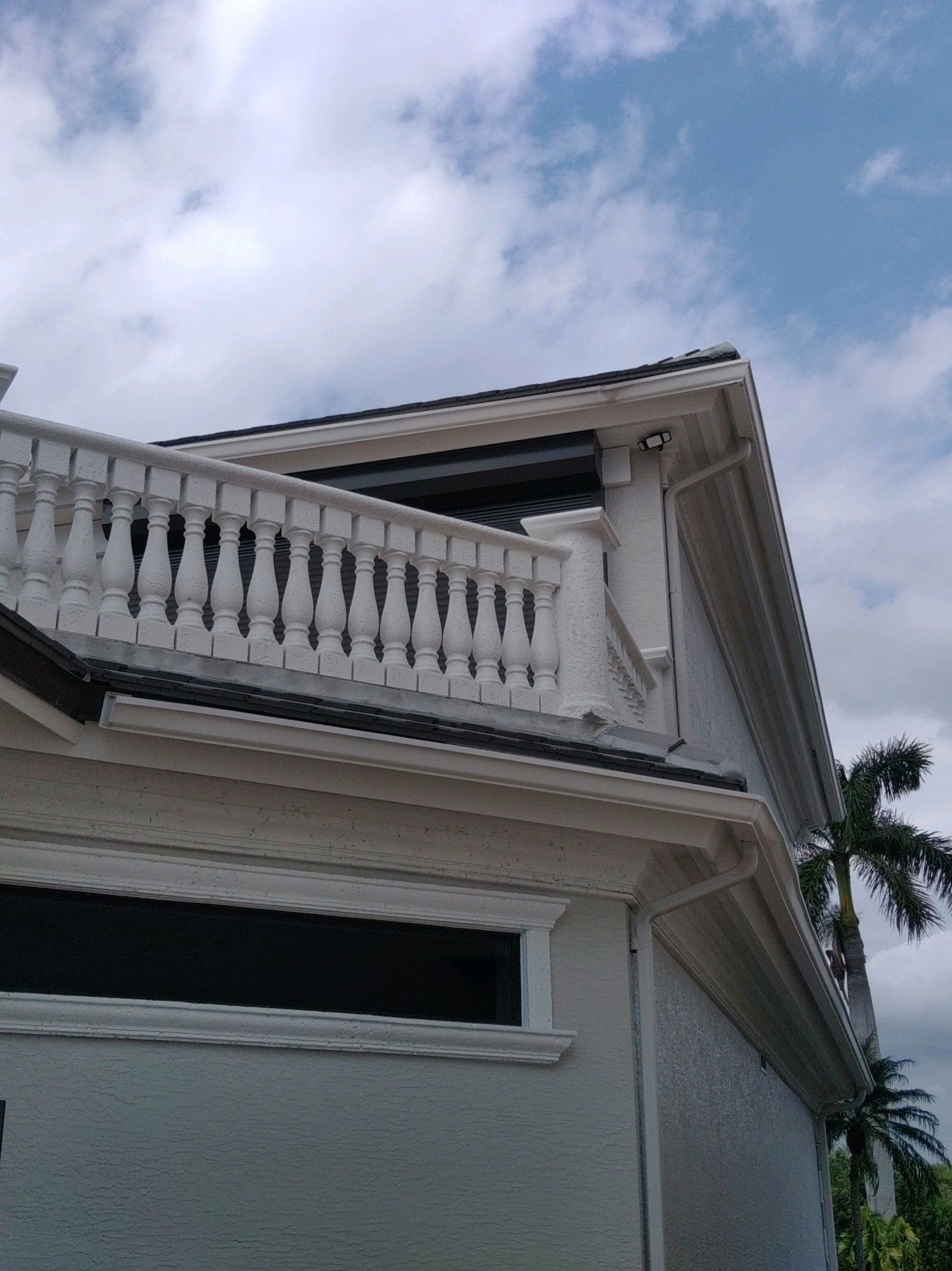 7-Inch Seamless Gutters for Heavy Rainfall in Cape Coral FL by Gutter Professors