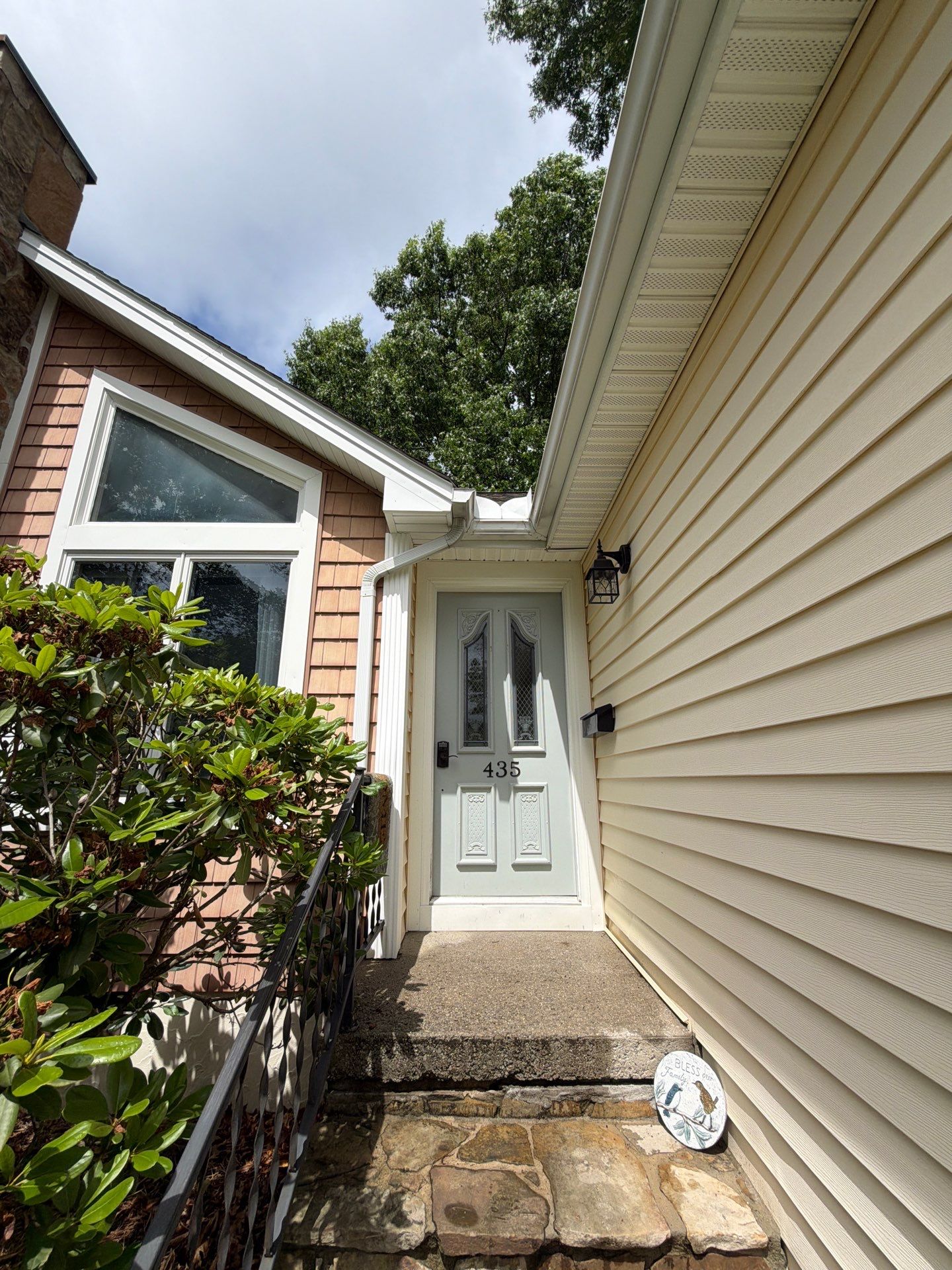 Comprehensive Gutter Cleaning and Pressure Washing Service in Crossville, TN