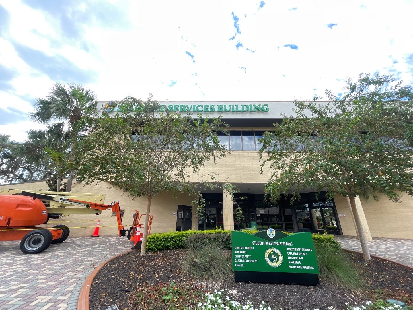 LSSC Leesburg Channel Letters for Student Service Center by SignCrafters