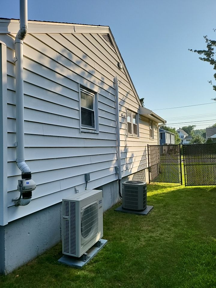 Siding Installation using Certainteed Monogram Forest Green by A Plus Exterior