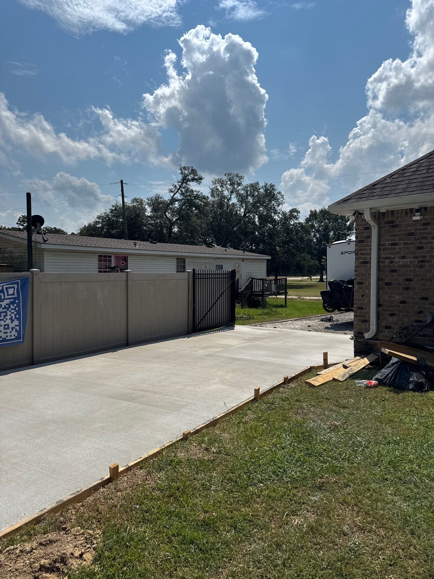 HDS Concrete - Concrete Installation in Maurepas by HDS Contractors