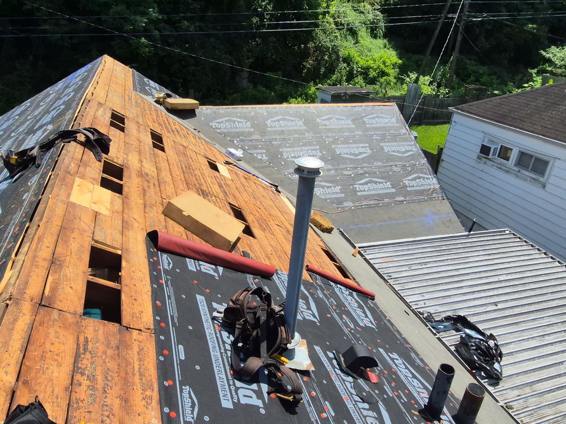 🖤 Sleek. Bold. Built to Last — Granite Black in Portsmouth! by Mr. Roofer