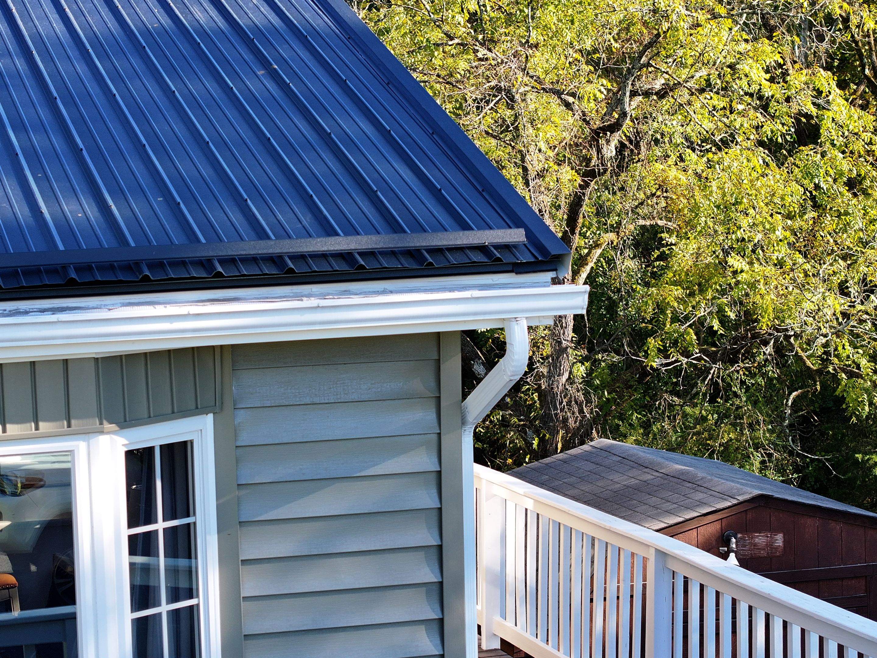 Higgs Residence by Omnia Roofing