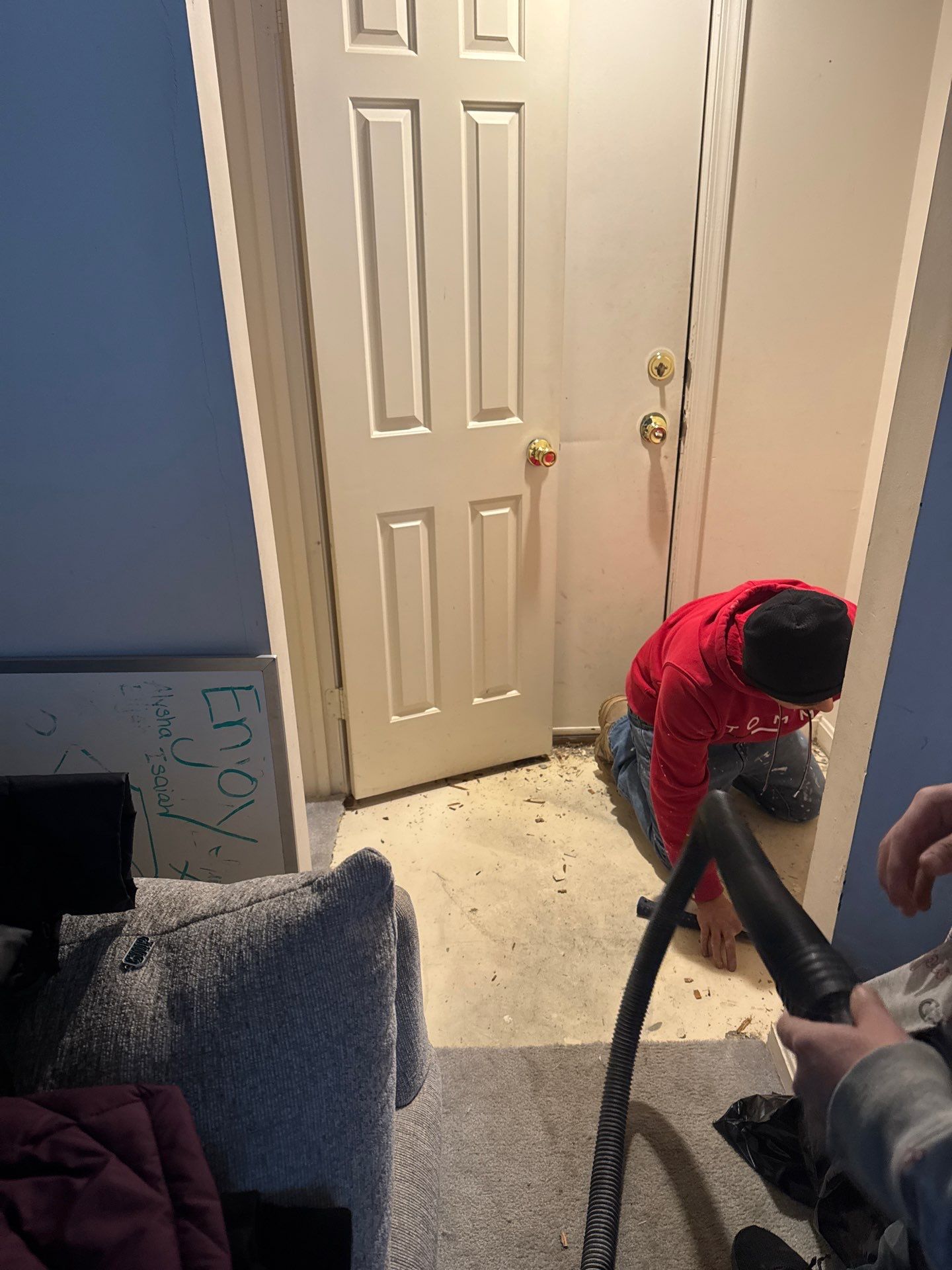 LAUNDRY AND HALLWAY REMODELING using Sherwin Williams  by La Bendicion Contruction Llc