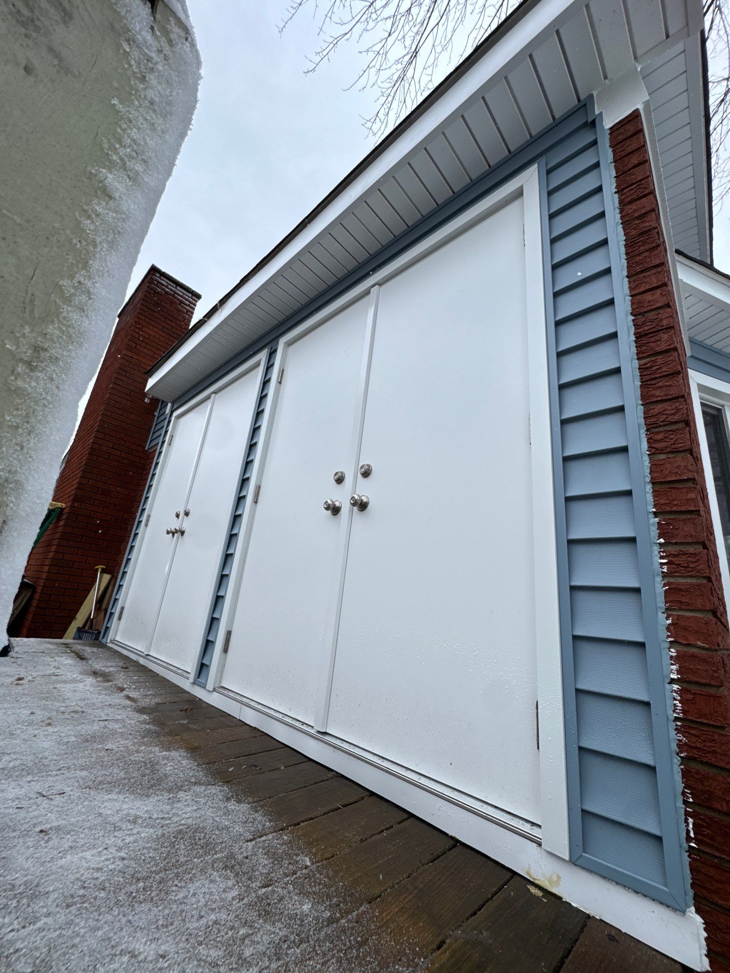 Siding Replacement using Alside Charter Oak D4.5" Colonial White by 180 Contractors