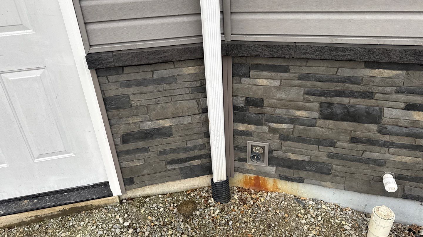 Siding Installation using Alside Coventry D4DL by Nitro Roofing and Construction