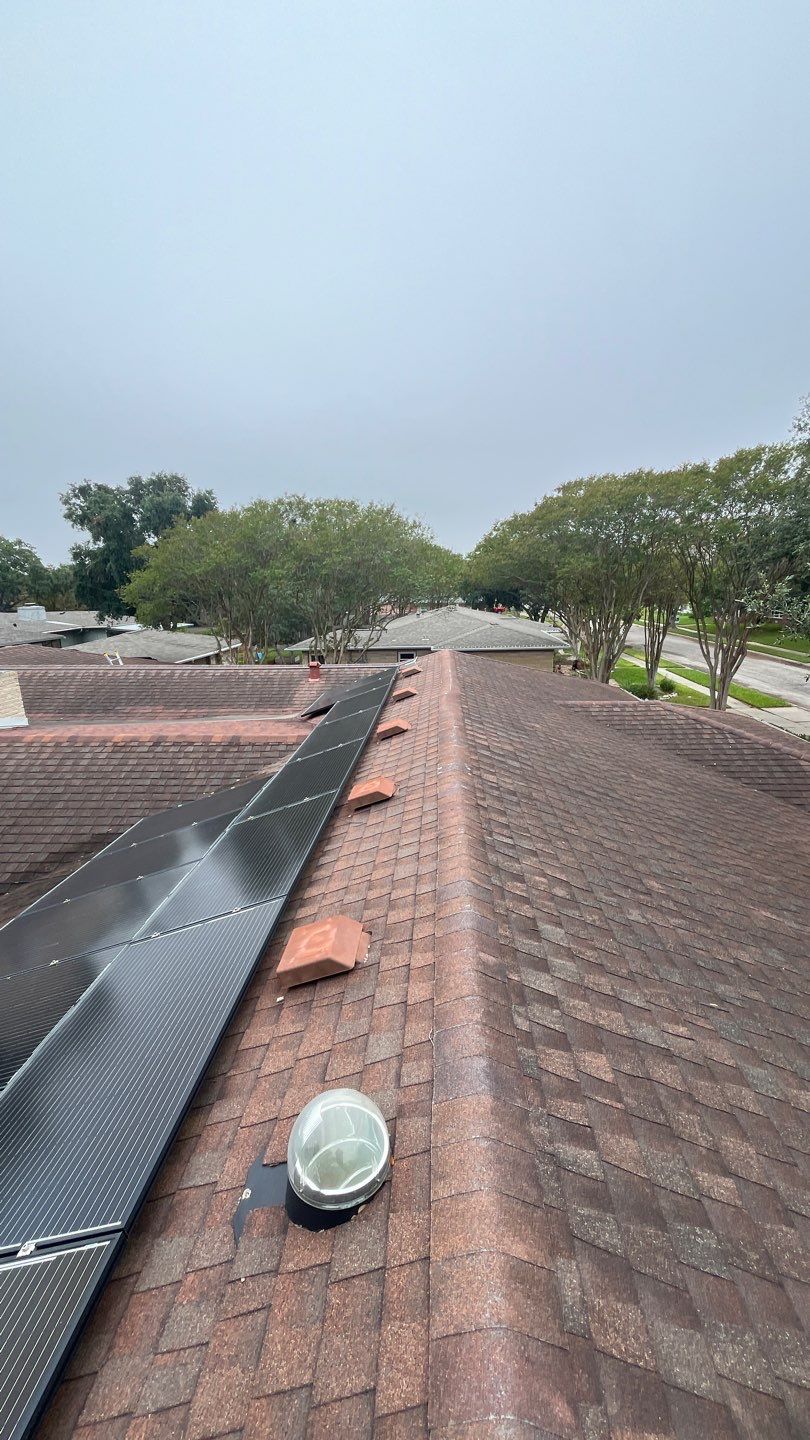 Residential Roofing Installation using Certainteed Landmark Moire Black by Galvan Roofing and Construction