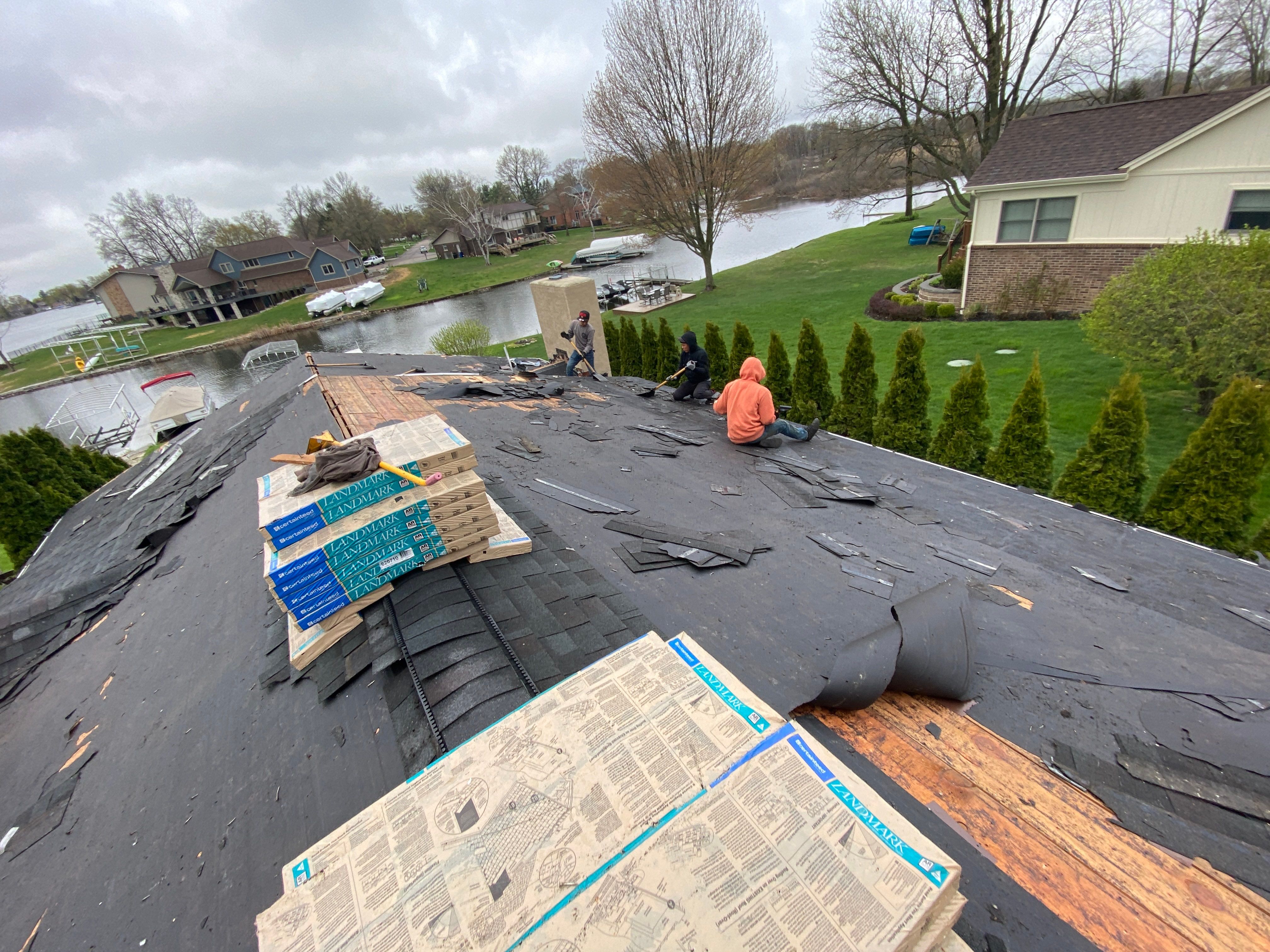 Roof Replacement using CertainTeed Landmark by 180 Contractors