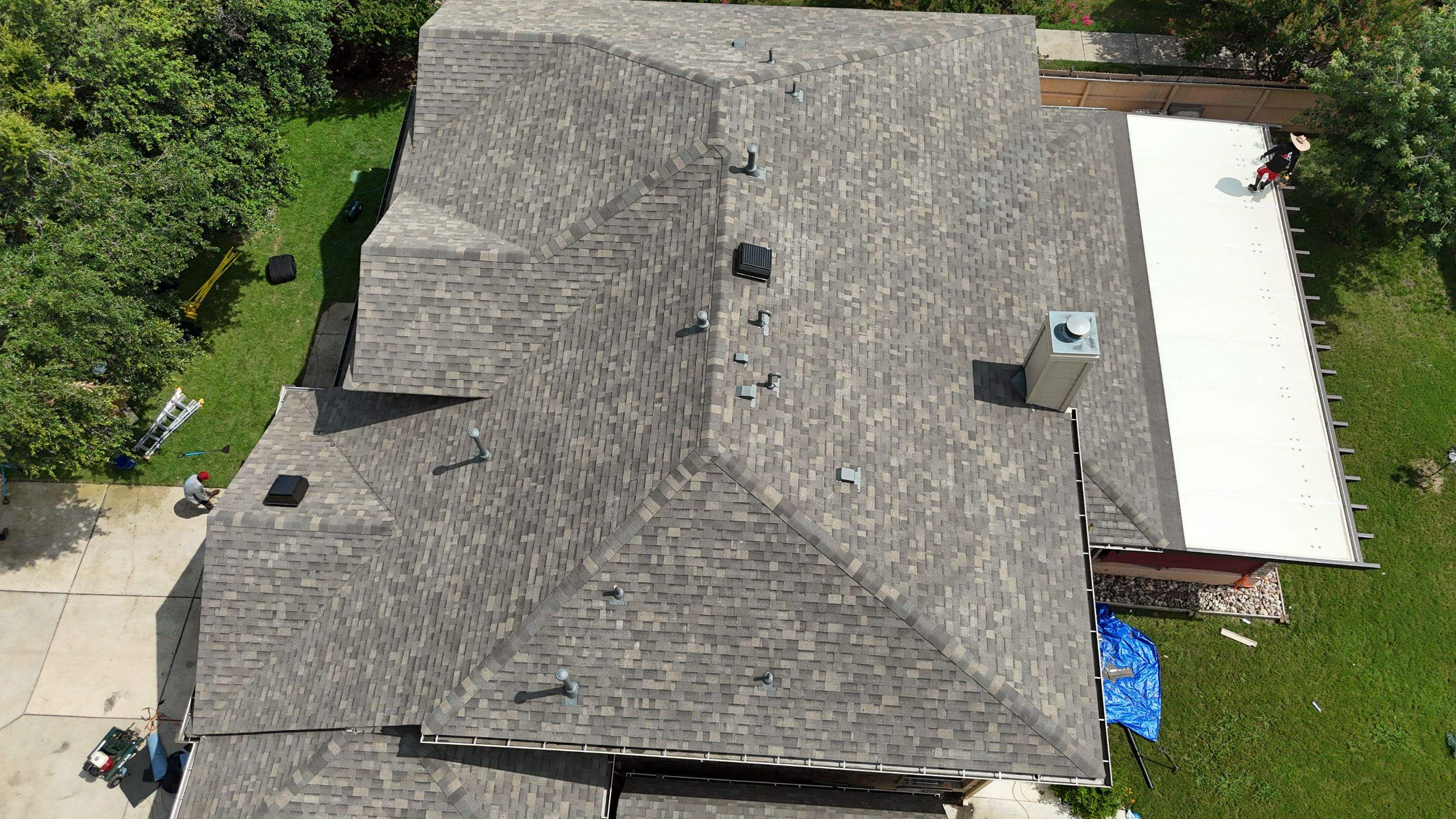 Weathered Wood - Malarkey Vista by RoofsOnly.com